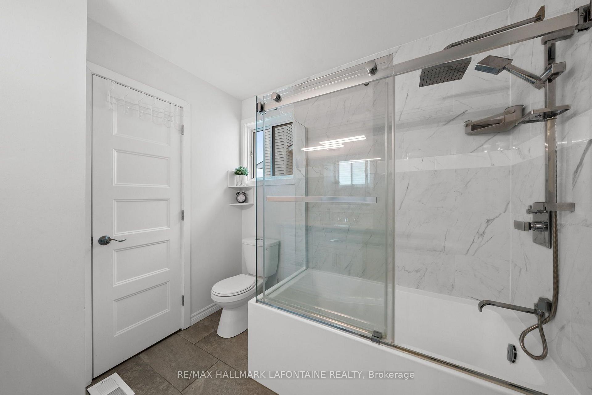 Photo 23 of 383 Oaklawn Crescent, Ottawa, Fallingbrook/Gardenway South — HOMEH