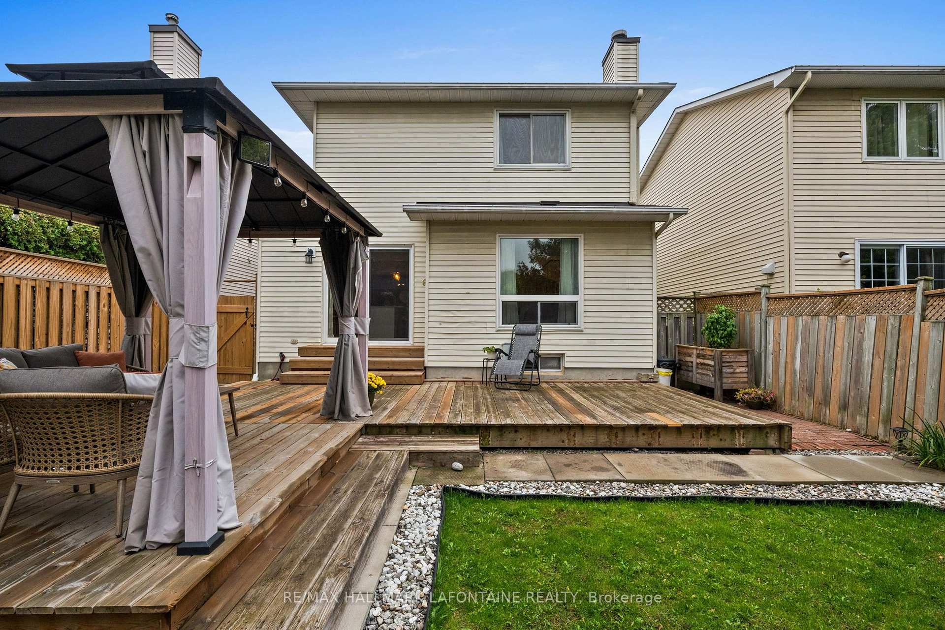 Photo 41 of 383 Oaklawn Crescent, Ottawa, Fallingbrook/Gardenway South — HOMEH