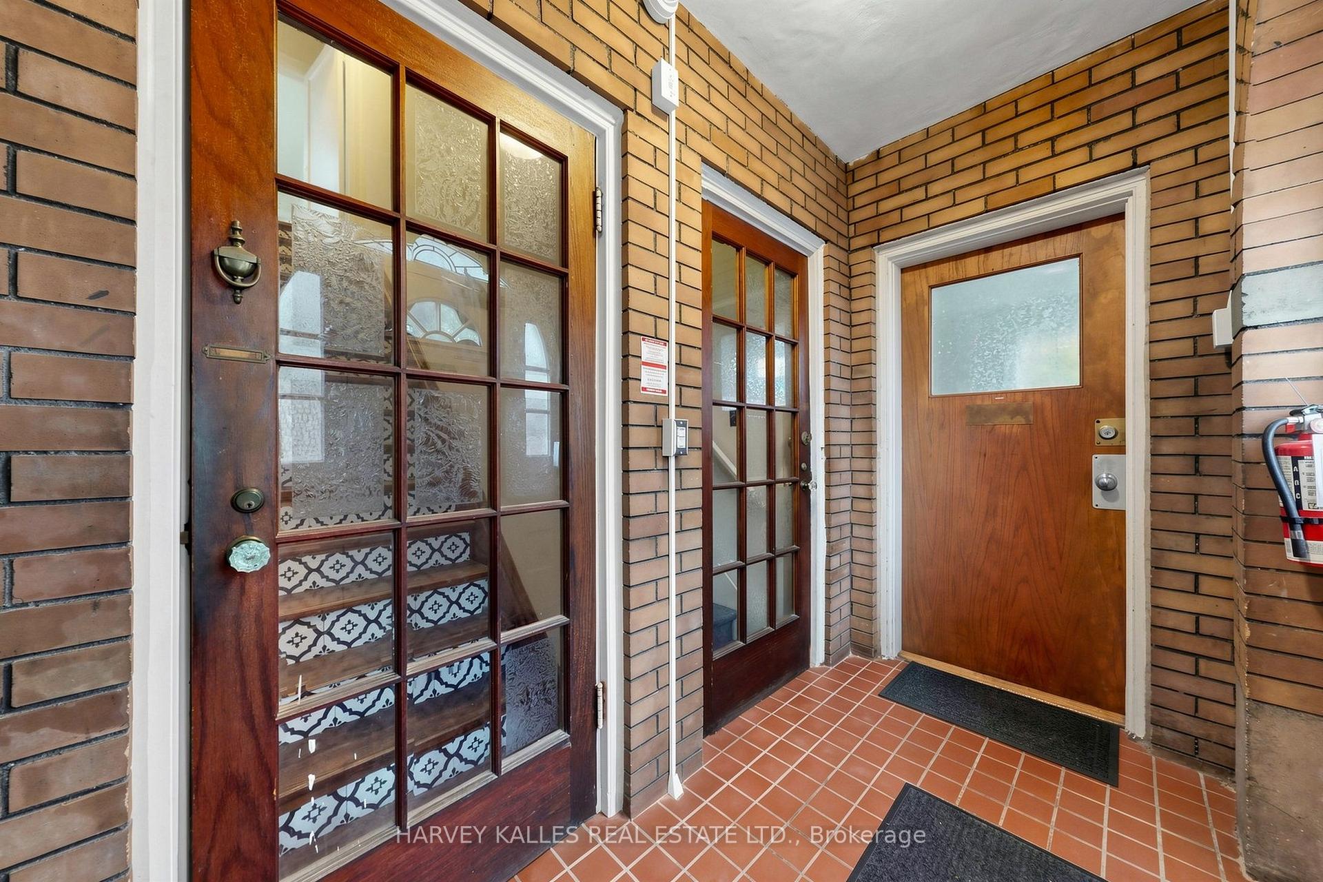 Photo 15 of Unit South 2nd, 163 Highbourne Road S, Toronto, Yonge-Eglinton — HOMEH