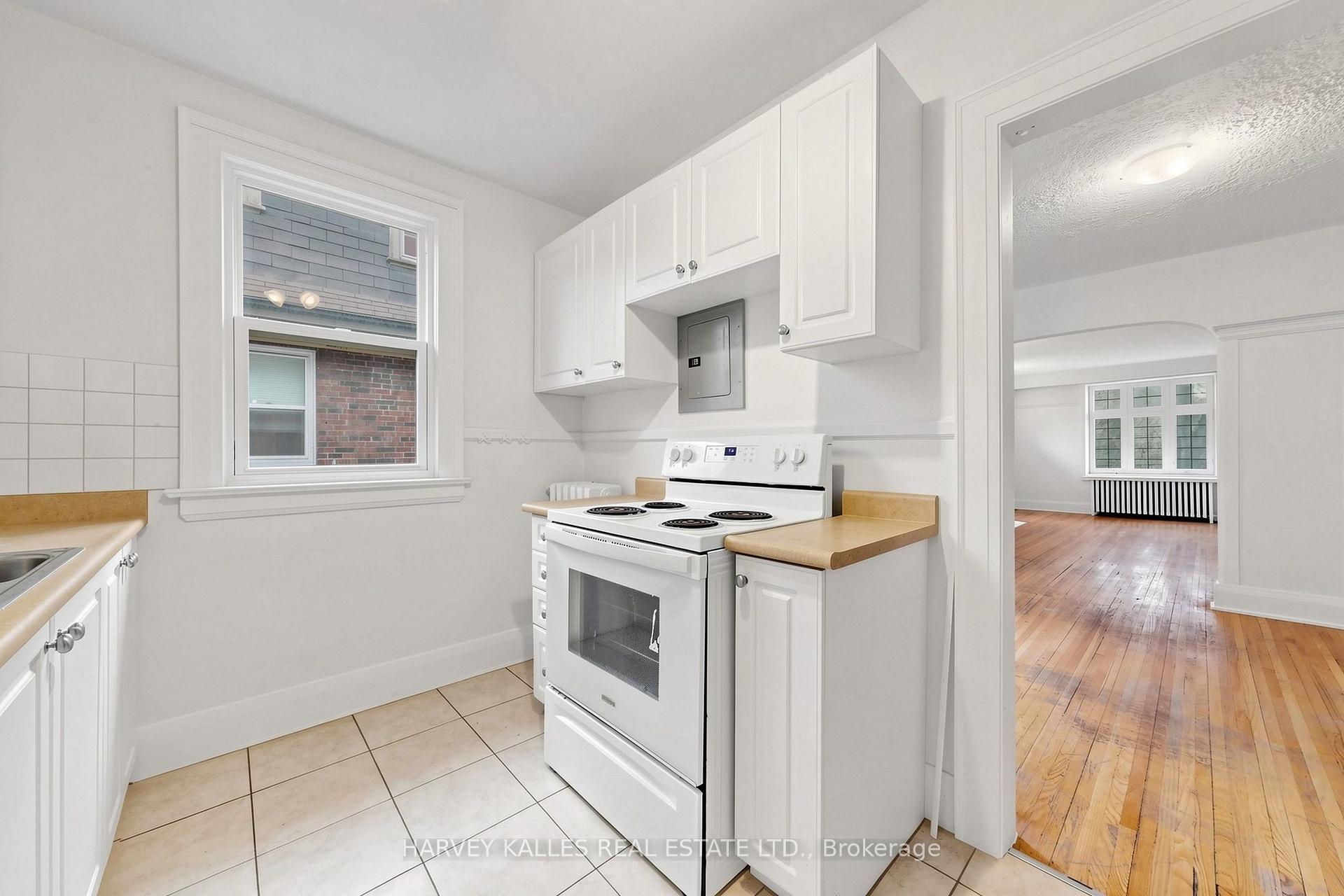 Photo 39 of Unit South 2nd, 163 Highbourne Road S, Toronto, Yonge-Eglinton — HOMEH