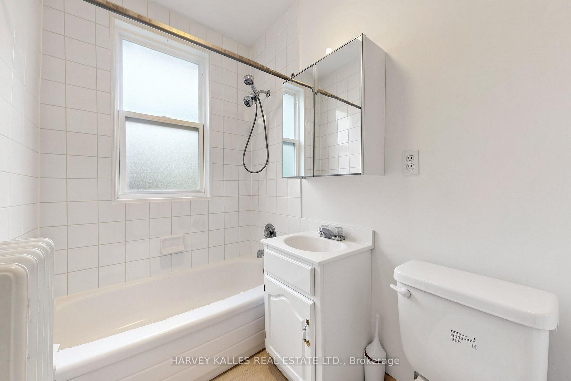 Photo 57 of Unit South 2nd, 163 Highbourne Road S, Toronto, Yonge-Eglinton — HOMEH