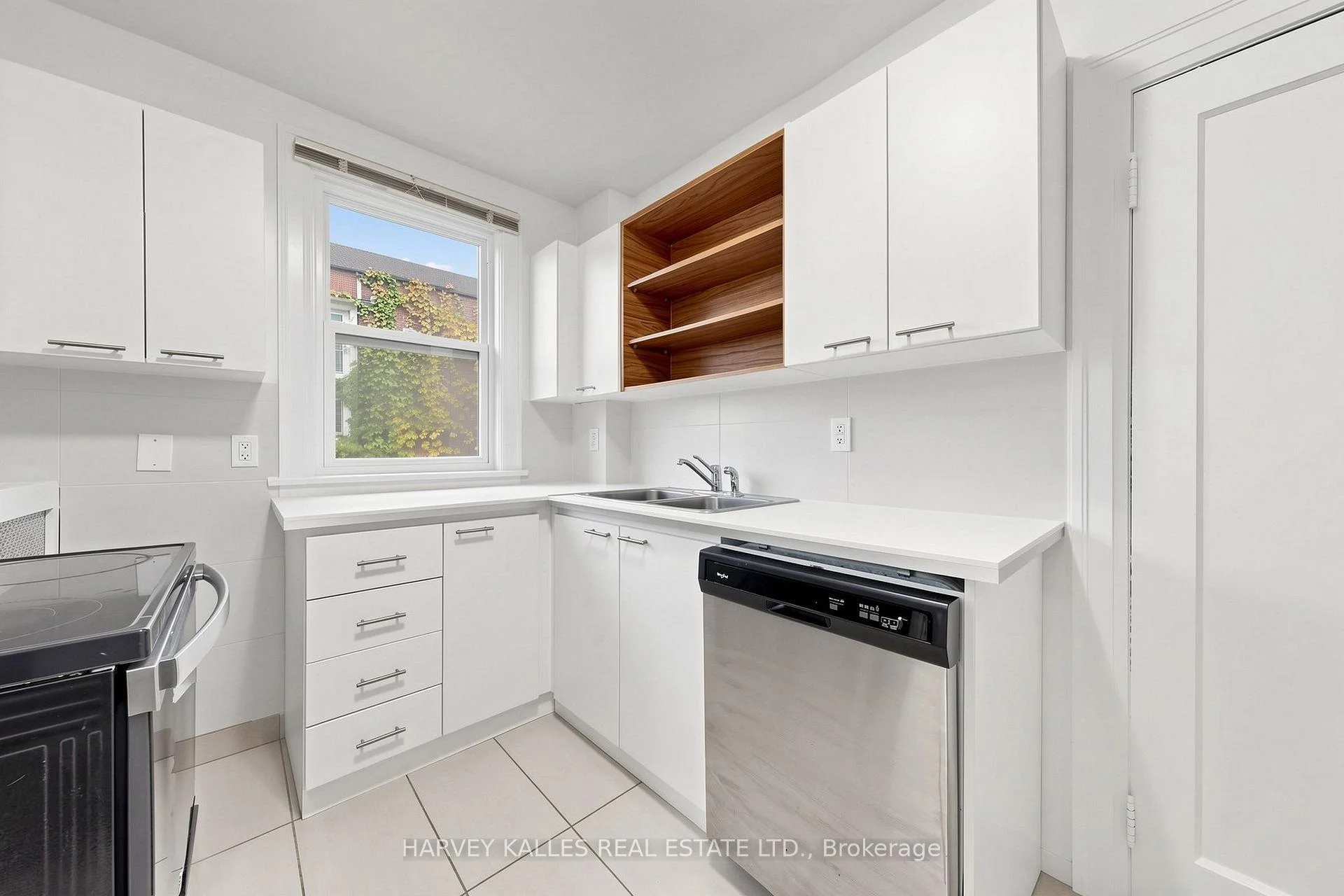 Photo 34 of Unit South 2nd, 163 Highbourne Road S, Toronto, Yonge-Eglinton — HOMEH