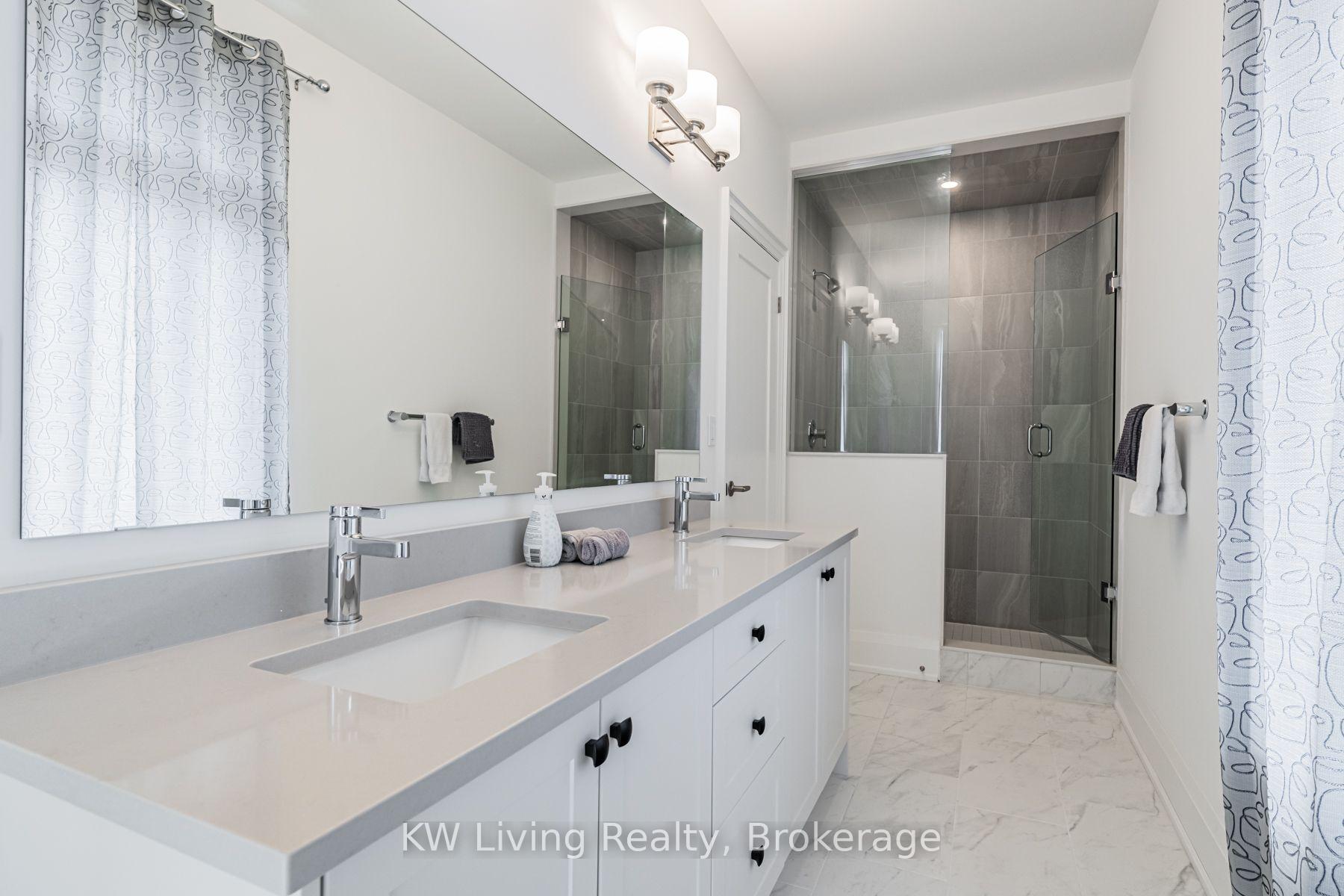 Photo 18 of 3296 Taha Gardens, Oakville, Glenorchy — HOMEH