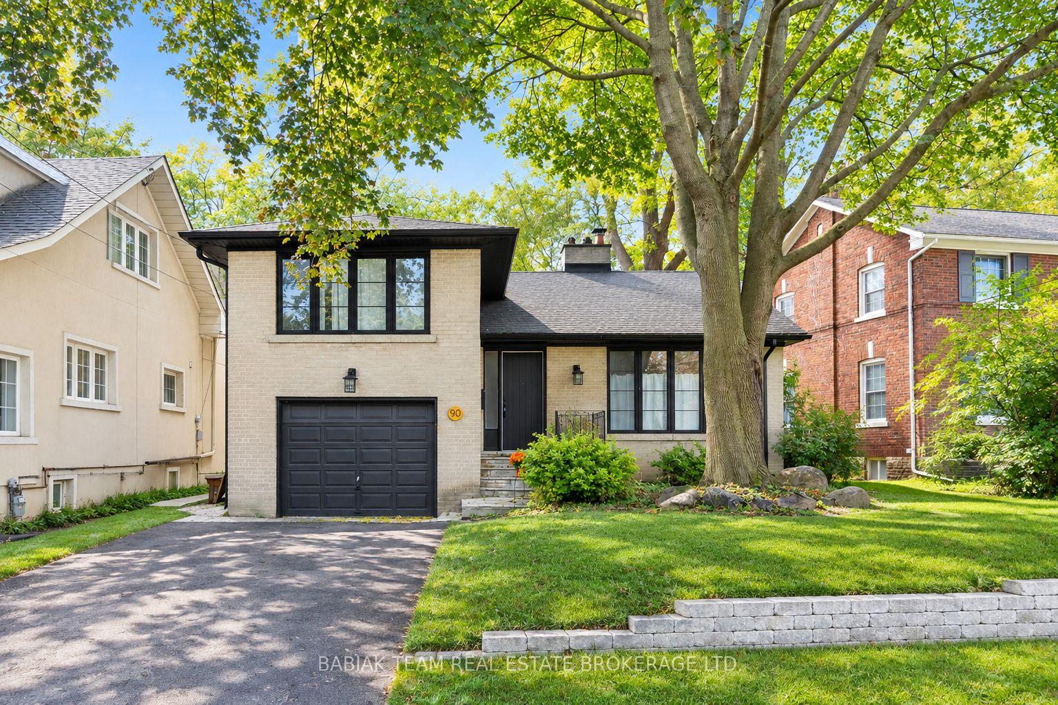 Photo 1 of Unit Main & Upper, 90 Burnhamthorpe Road, Etobicoke, Islington-City Centre West — HOMEH