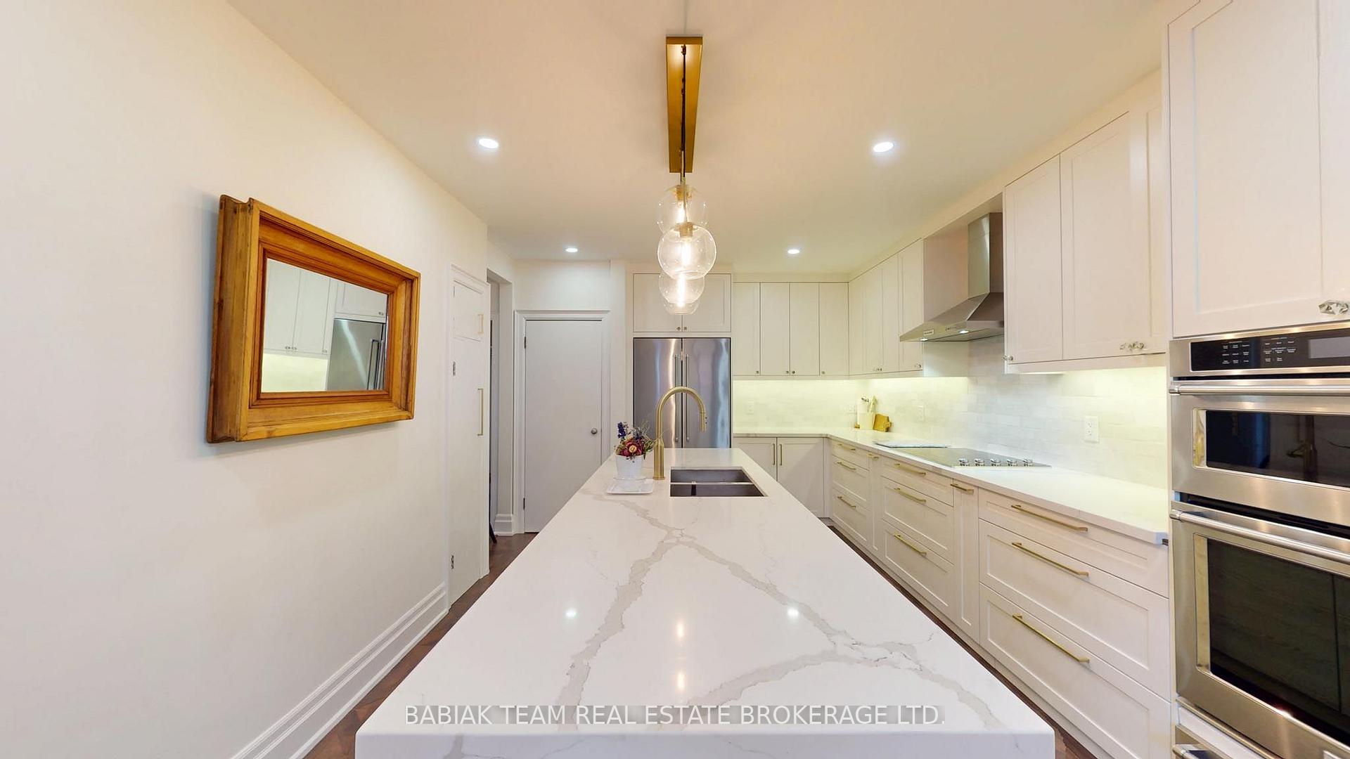 Photo 15 of Unit Main & Upper, 90 Burnhamthorpe Road, Etobicoke, Islington-City Centre West — HOMEH