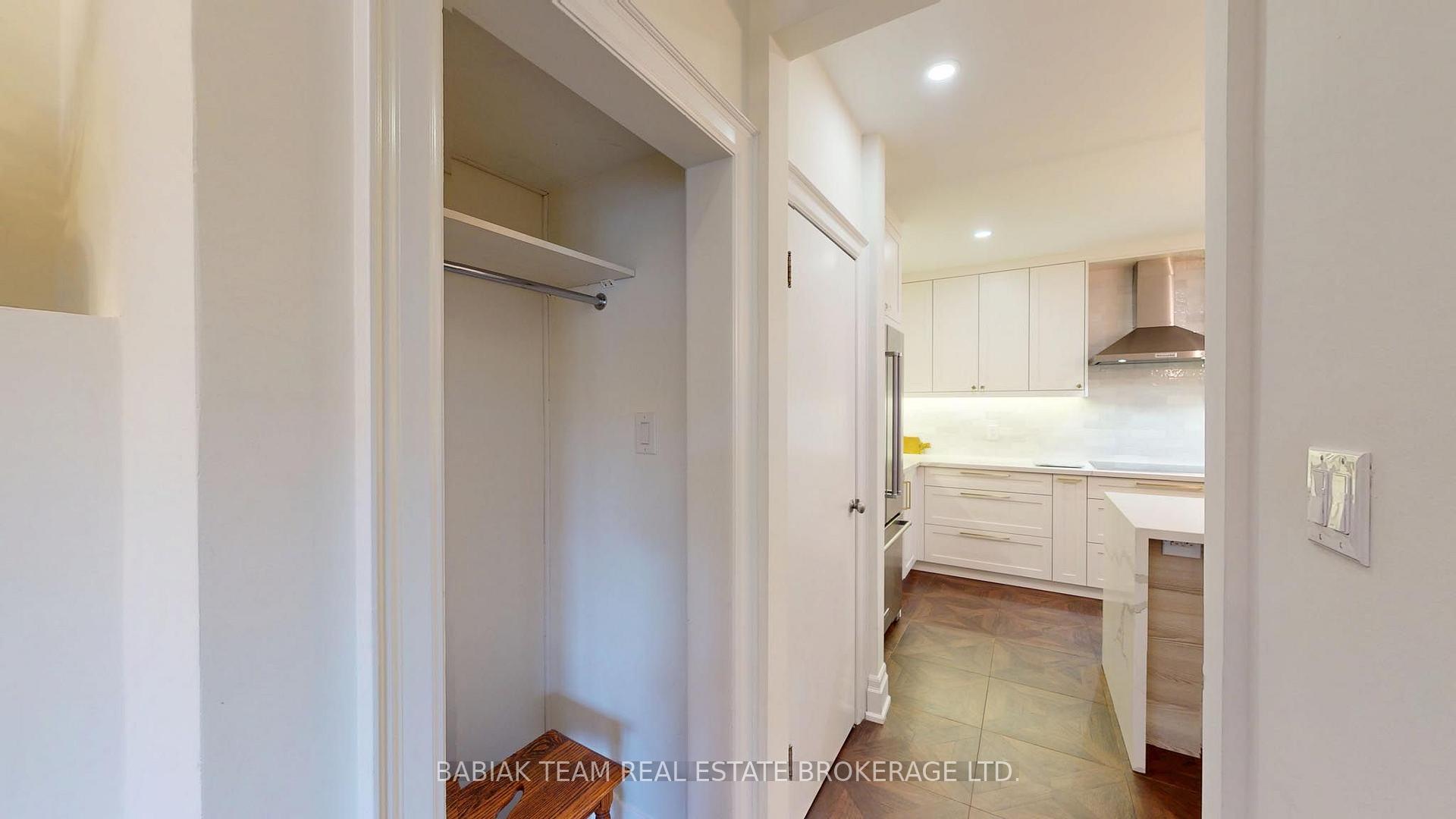Photo 26 of Unit Main & Upper, 90 Burnhamthorpe Road, Etobicoke, Islington-City Centre West — HOMEH