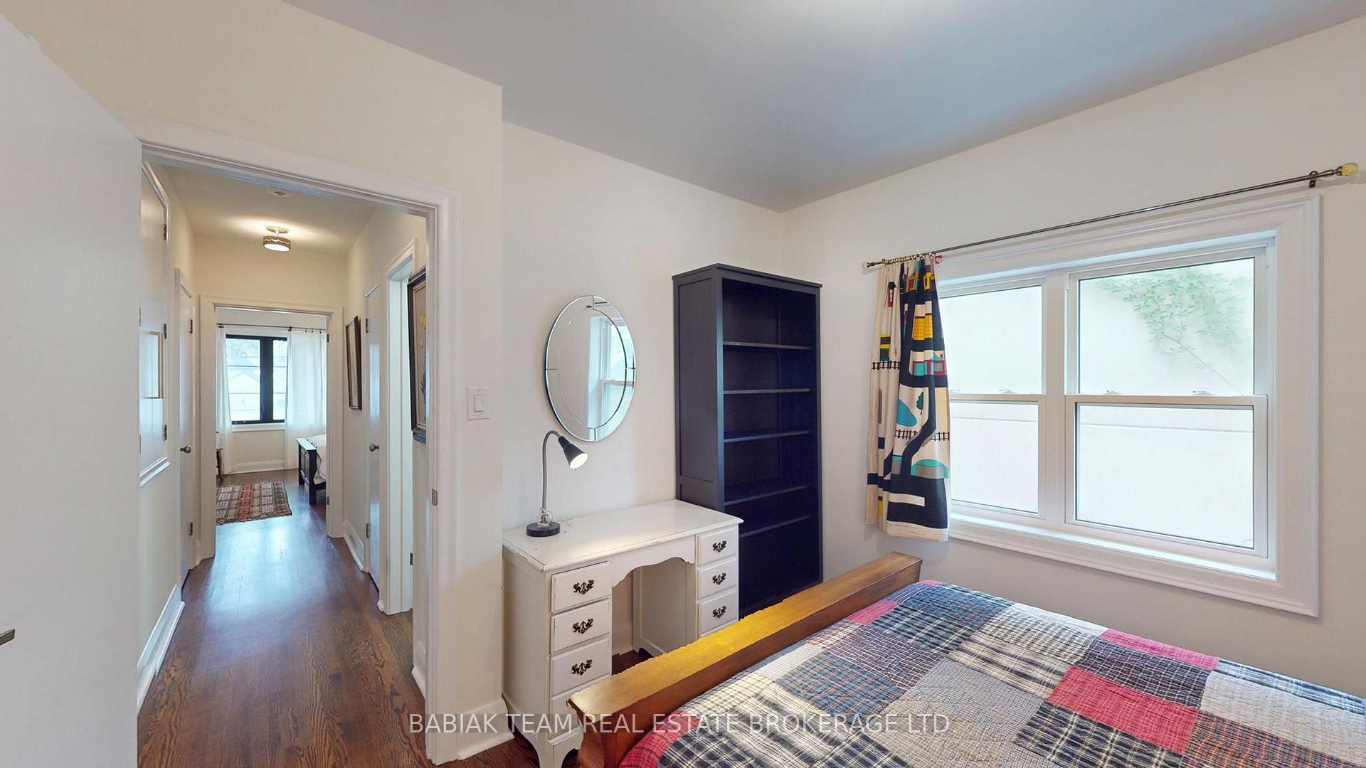 Photo 29 of Unit Main & Upper, 90 Burnhamthorpe Road, Etobicoke, Islington-City Centre West — HOMEH