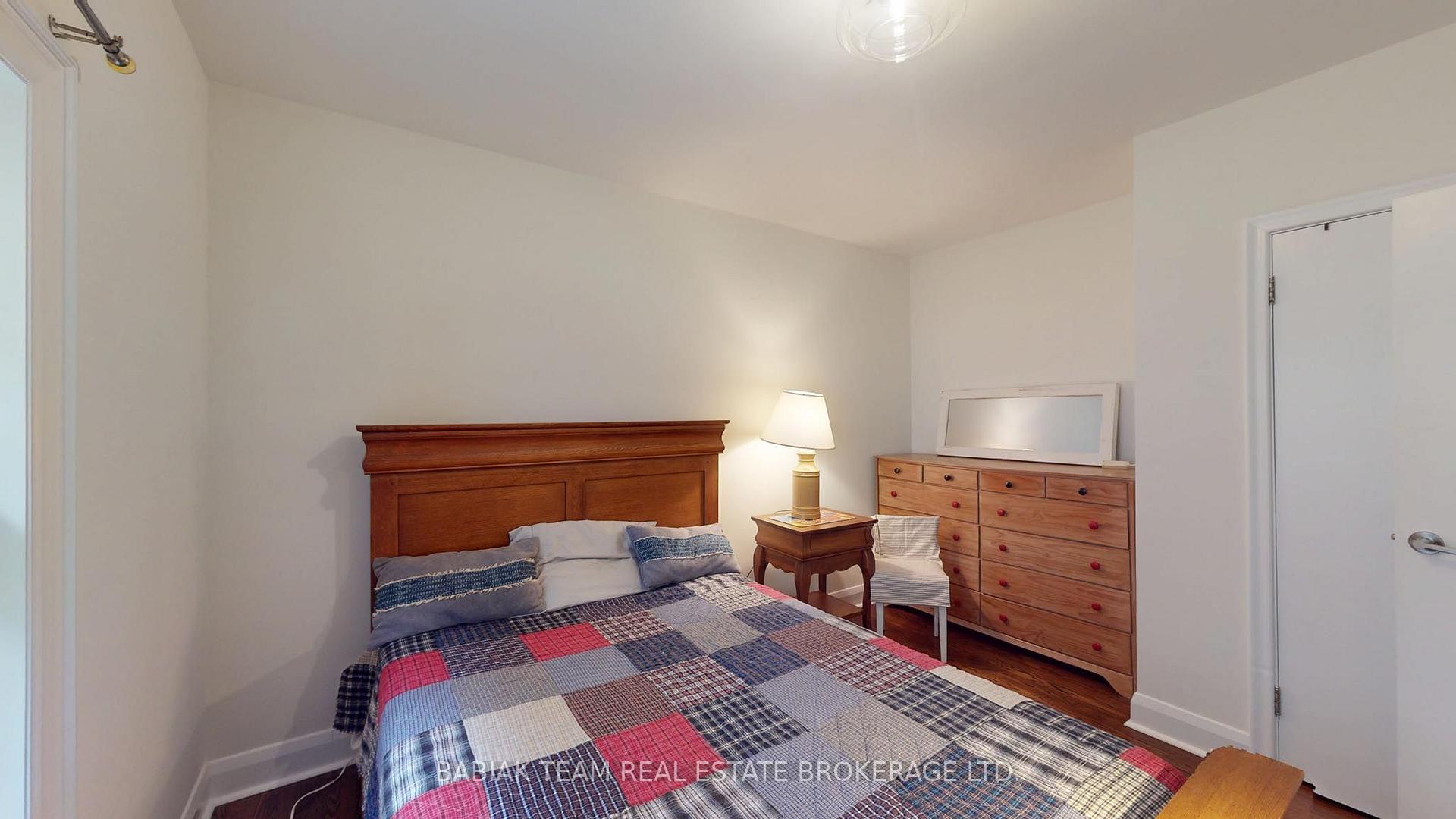 Photo 32 of Unit Main & Upper, 90 Burnhamthorpe Road, Etobicoke, Islington-City Centre West — HOMEH