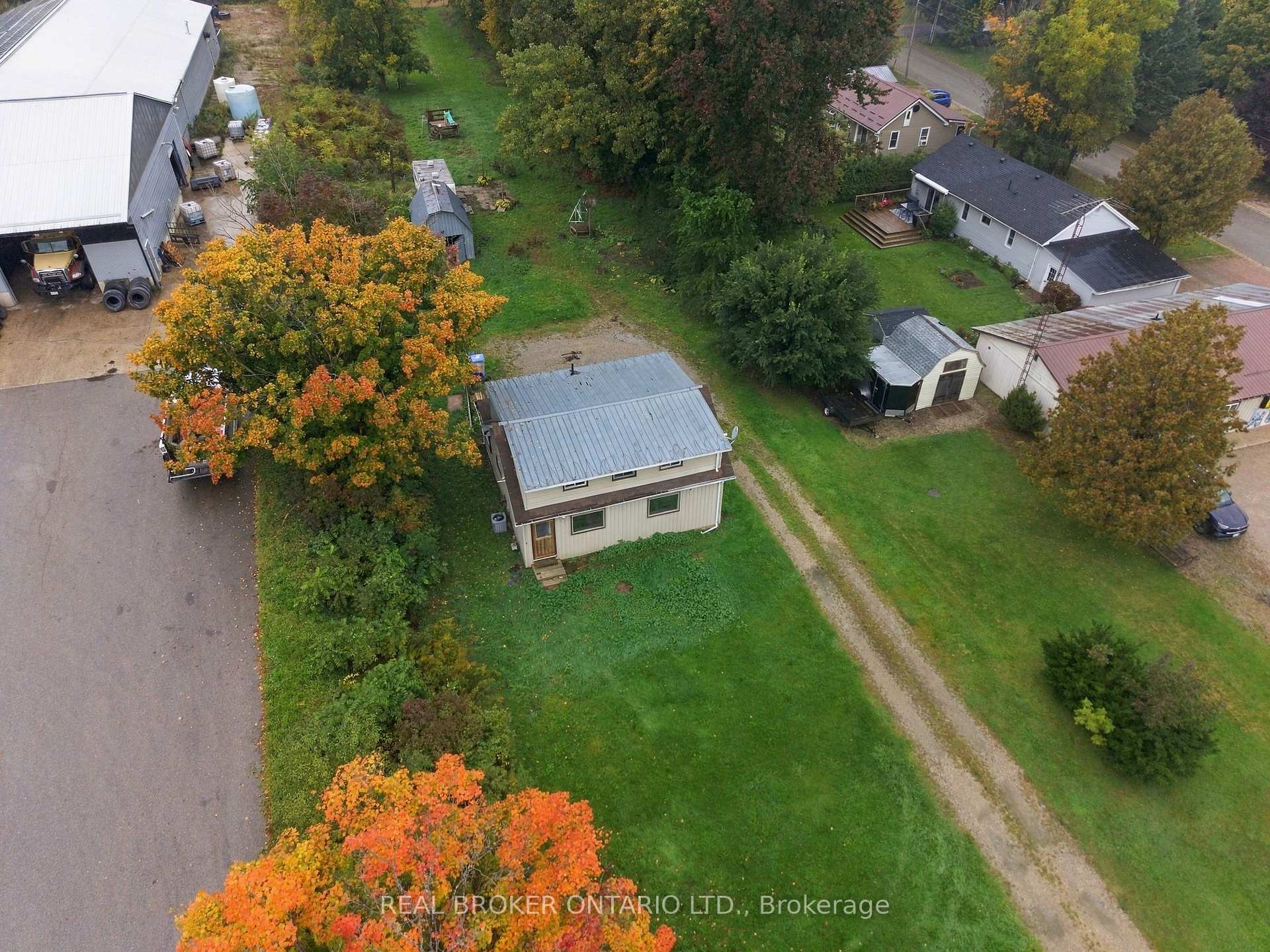 Photo 4 of 77937 London Road, Bluewater, Stanley — HOMEH