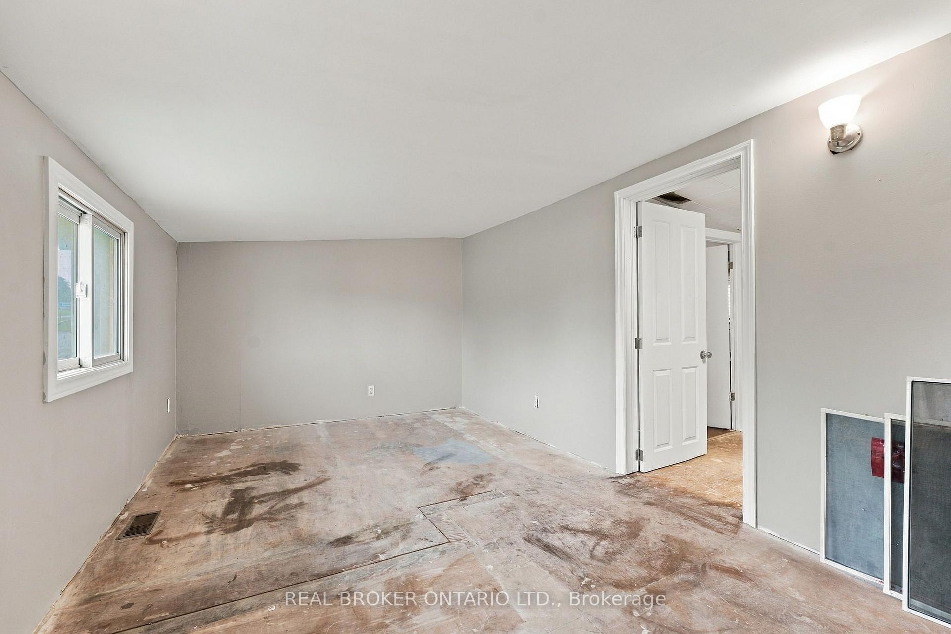 Photo 27 of 77937 London Road, Bluewater, Stanley — HOMEH