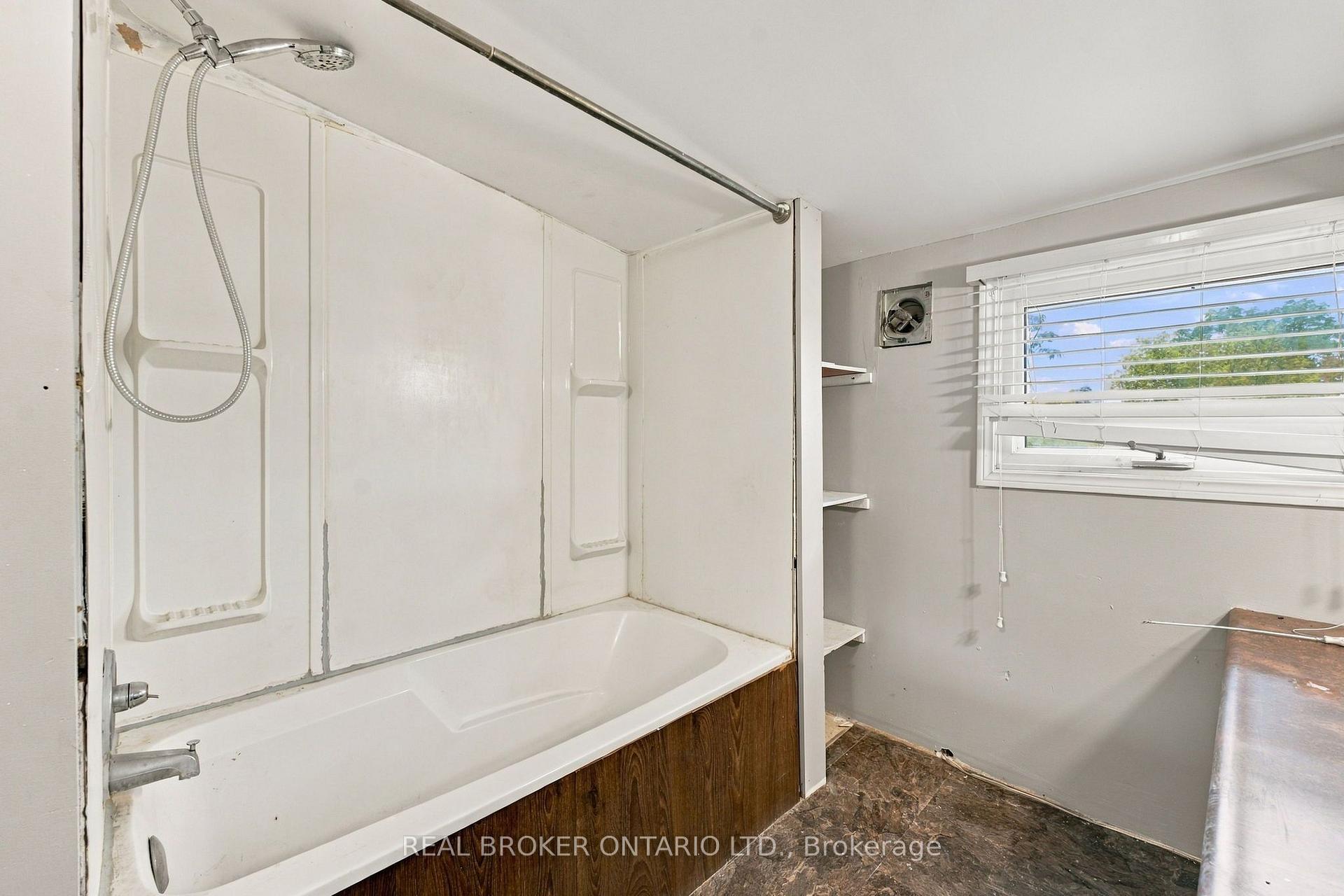 Photo 30 of 77937 London Road, Bluewater, Stanley — HOMEH