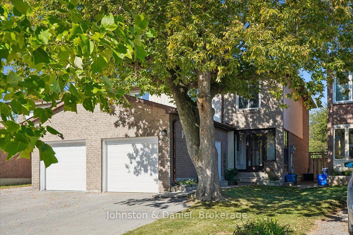 Photo of 22 Fieldview Crescent