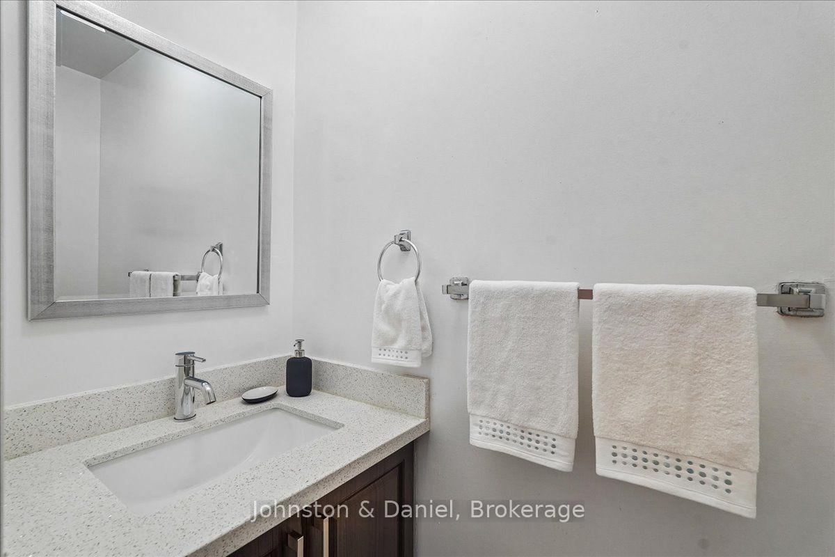 Photo 14 of 22 Fieldview Crescent, Markham, Milliken Mills West — HOMEH