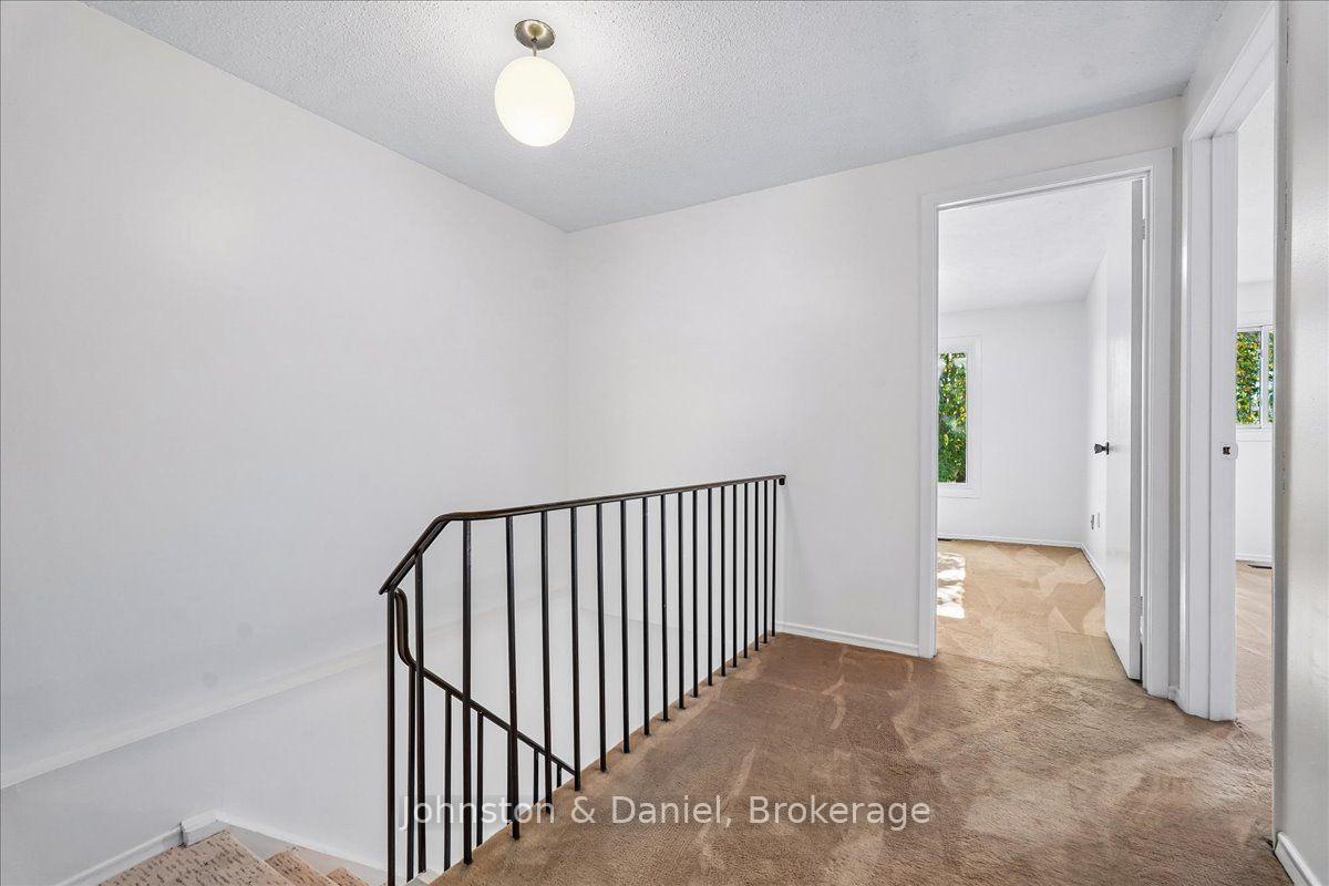 Photo 15 of 22 Fieldview Crescent, Markham, Milliken Mills West — HOMEH