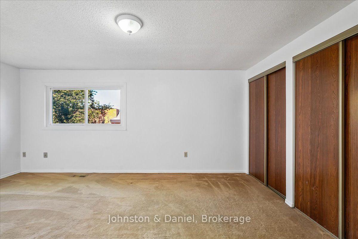 Photo 16 of 22 Fieldview Crescent, Markham, Milliken Mills West — HOMEH