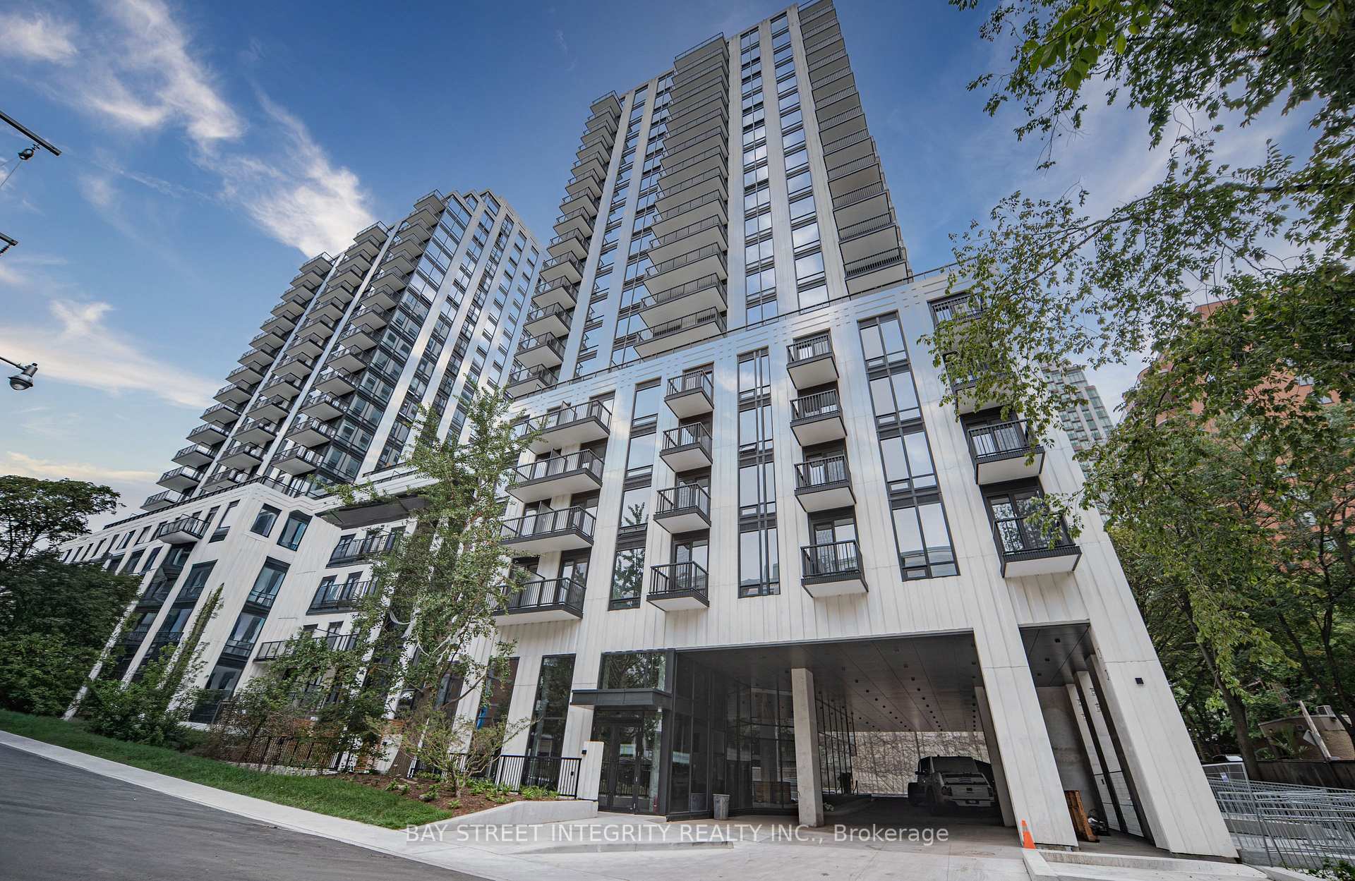 Photo of Unit 702, 91 Montclair Avenue