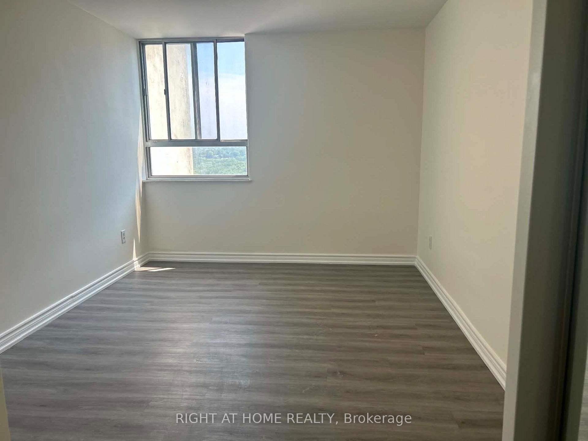 Photo 13 of Unit 1508, 5 Massey Square, Toronto, Crescent Town — HOMEH