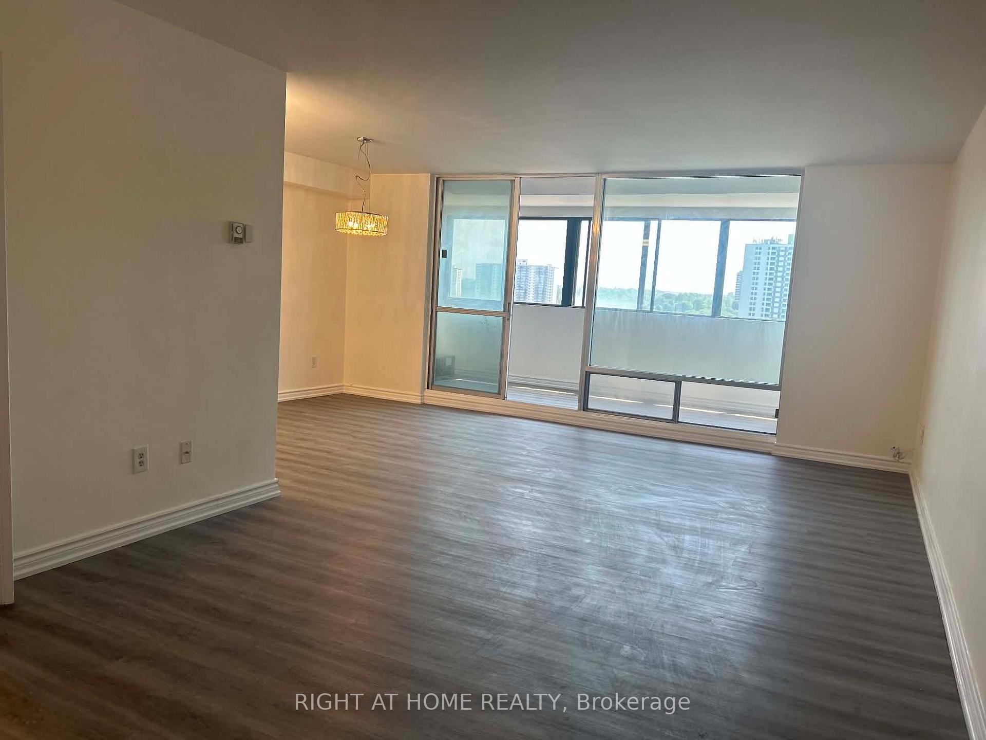 Photo 15 of Unit 1508, 5 Massey Square, Toronto, Crescent Town — HOMEH