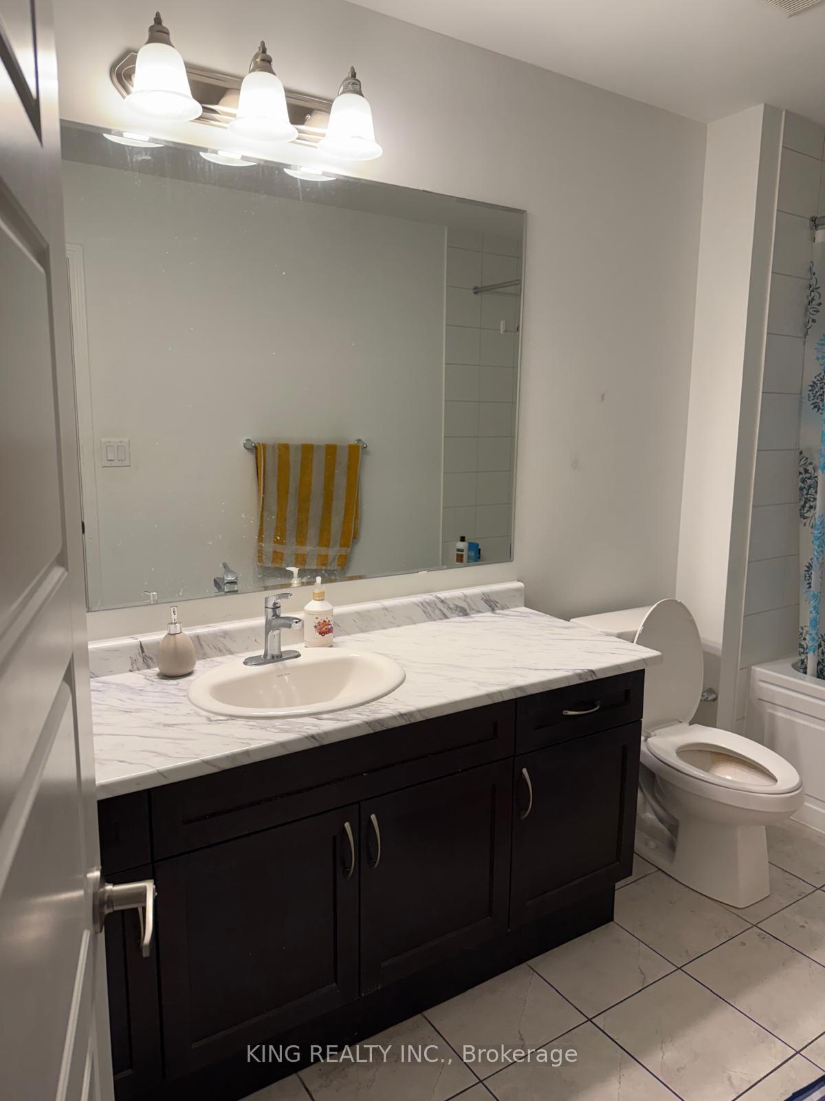 Photo 19 of 210 Keppel Circle, Brampton, Northwest Brampton — HOMEH