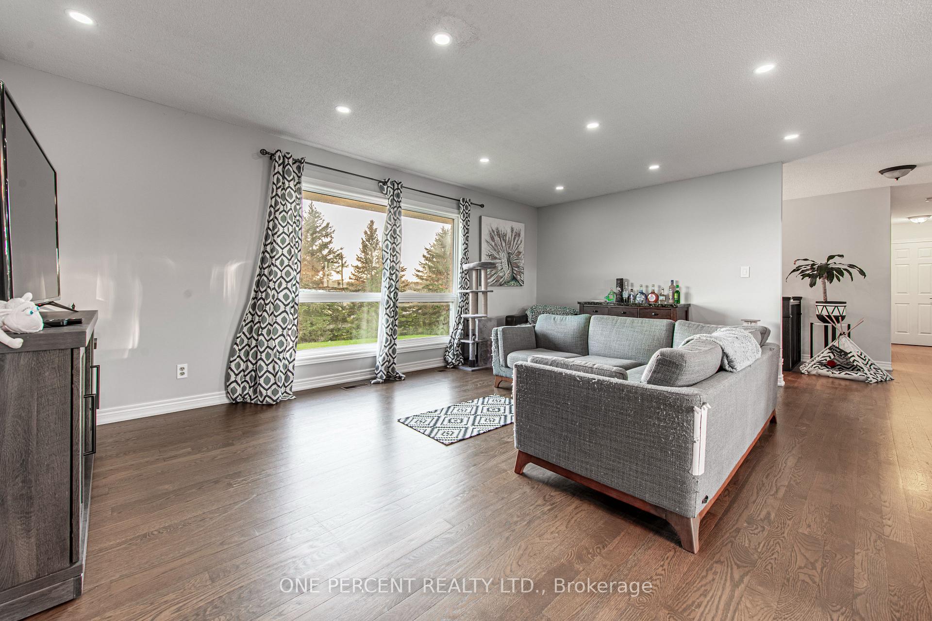 Photo 5 of 294235 8th Line, Amaranth, Rural Amaranth — HOMEH