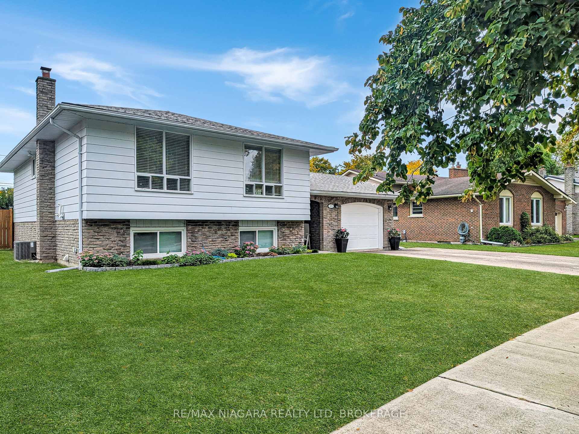 Photo 2 of 3170 Corry Crescent, Niagara Falls, Chippawa — HOMEH