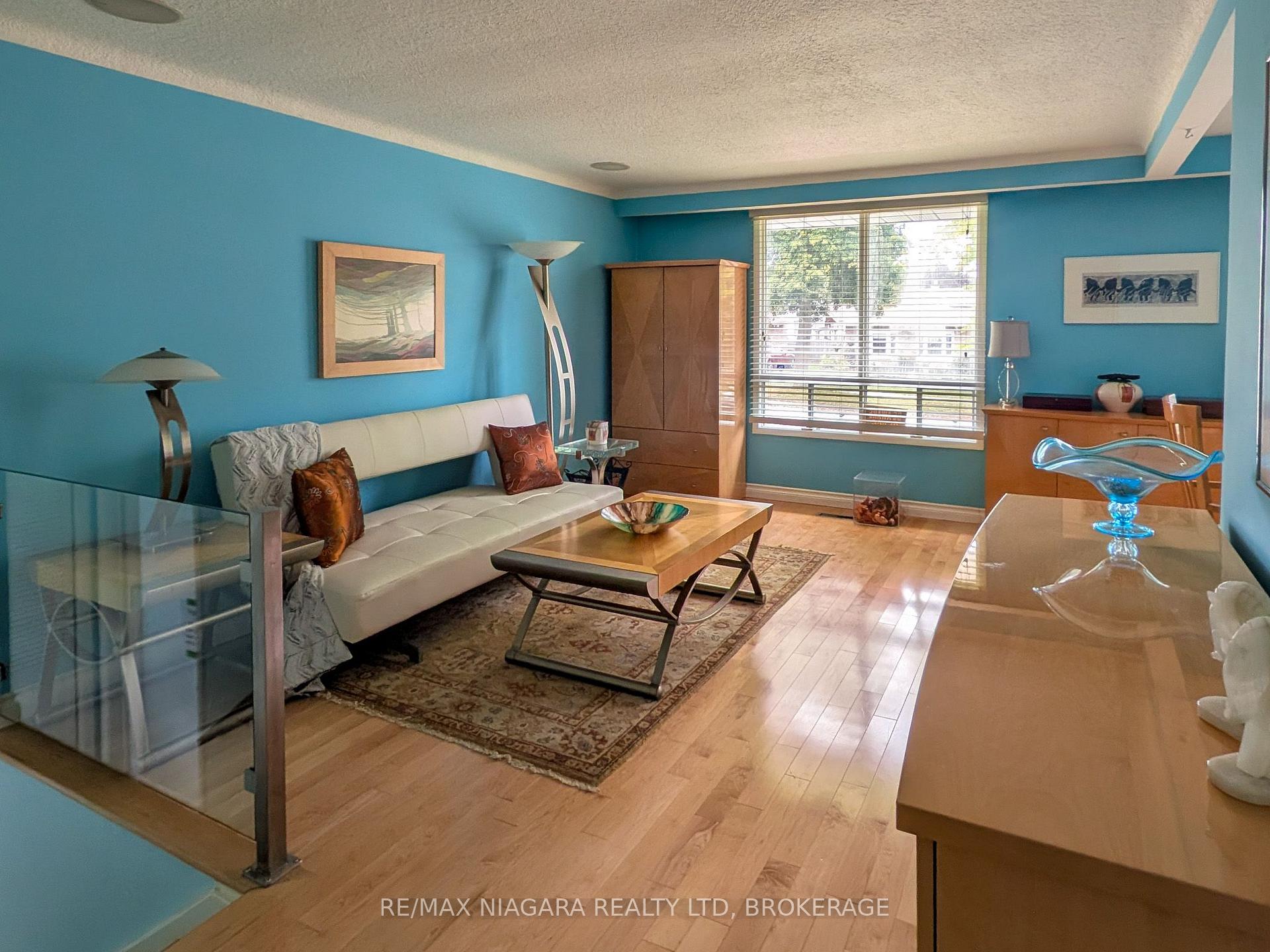 Photo 4 of 3170 Corry Crescent, Niagara Falls, Chippawa — HOMEH