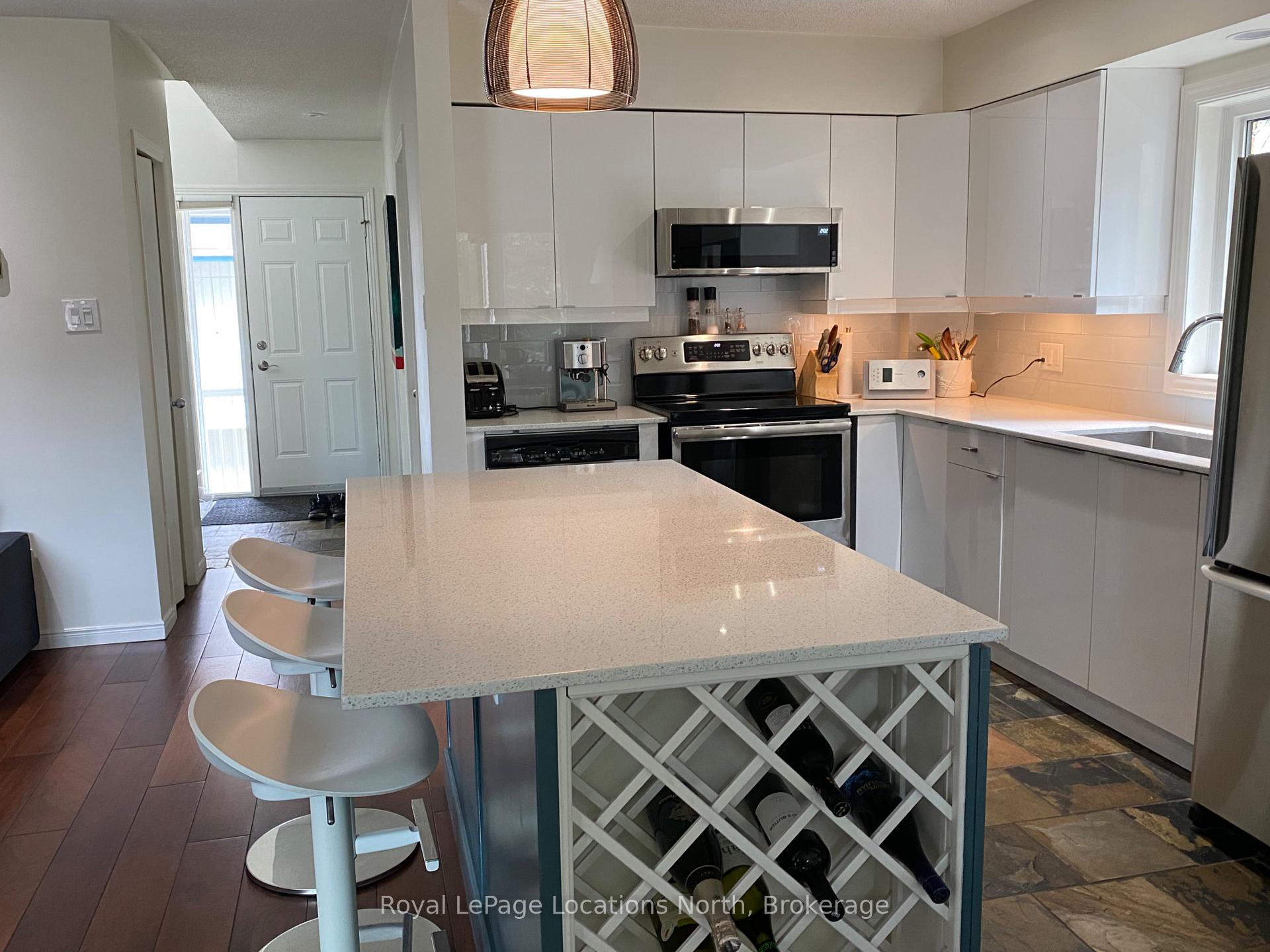 Photo 3 of Unit 18, 4 Rambling Way, Collingwood — HOMEH