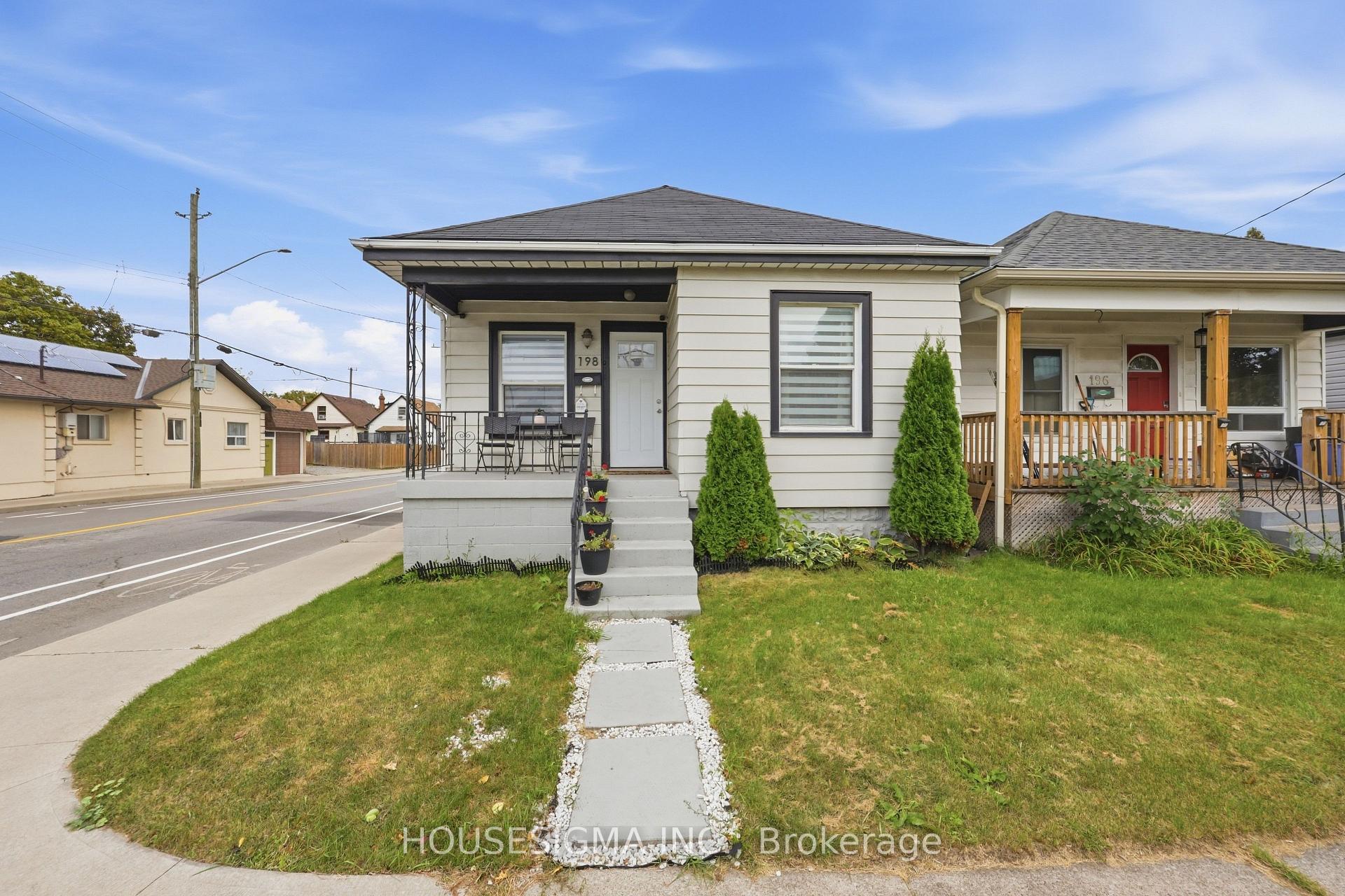 Photo of 198 Weir Street N