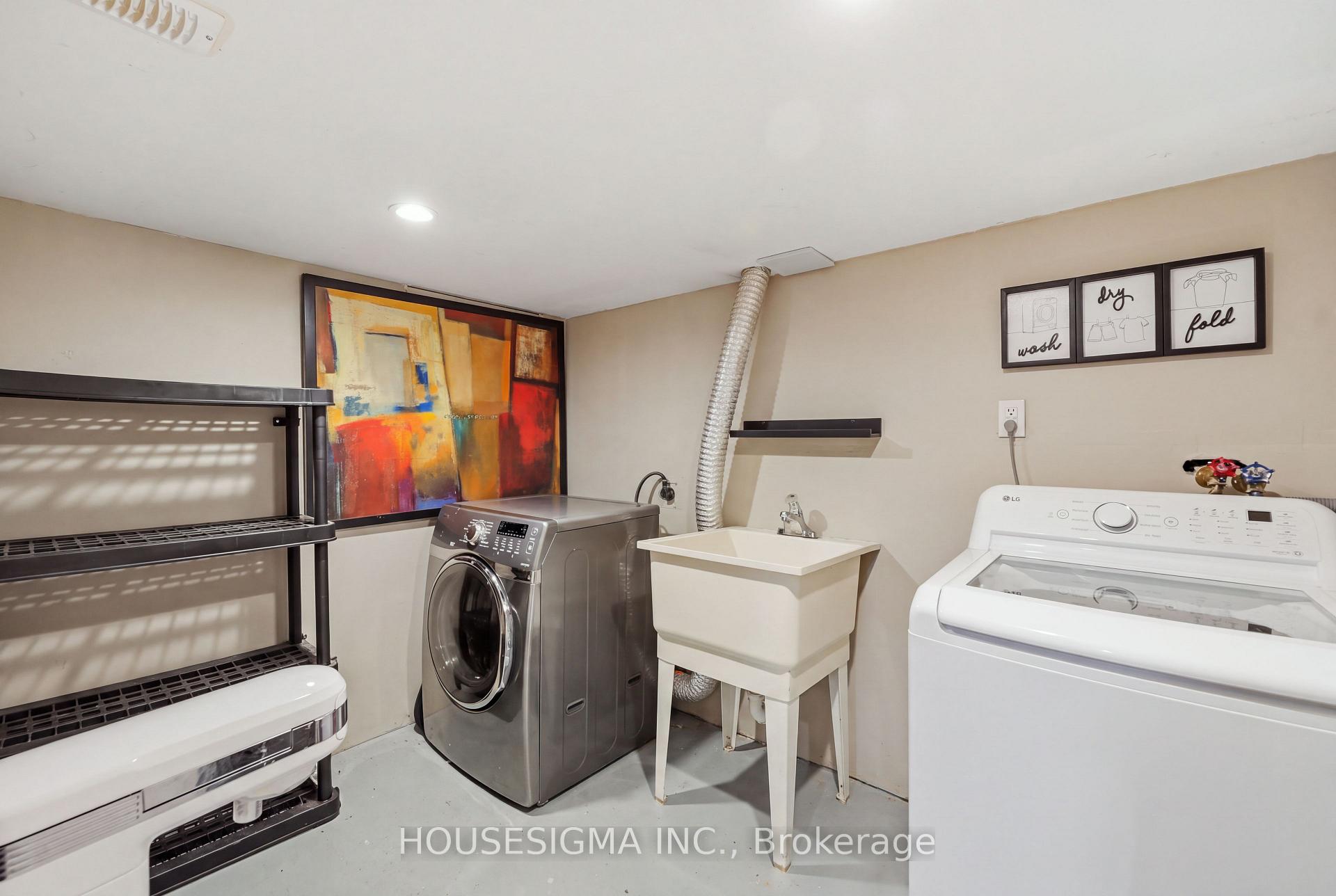 Photo 20 of 198 Weir Street N, Hamilton, Normanhurst — HOMEH