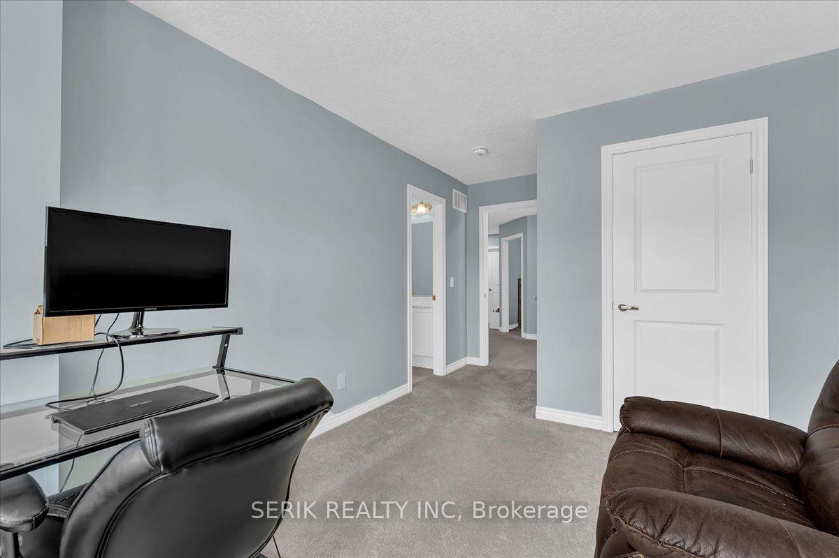 Photo 42 of 51 Georgina Street, Kitchener, Huron Park — HOMEH