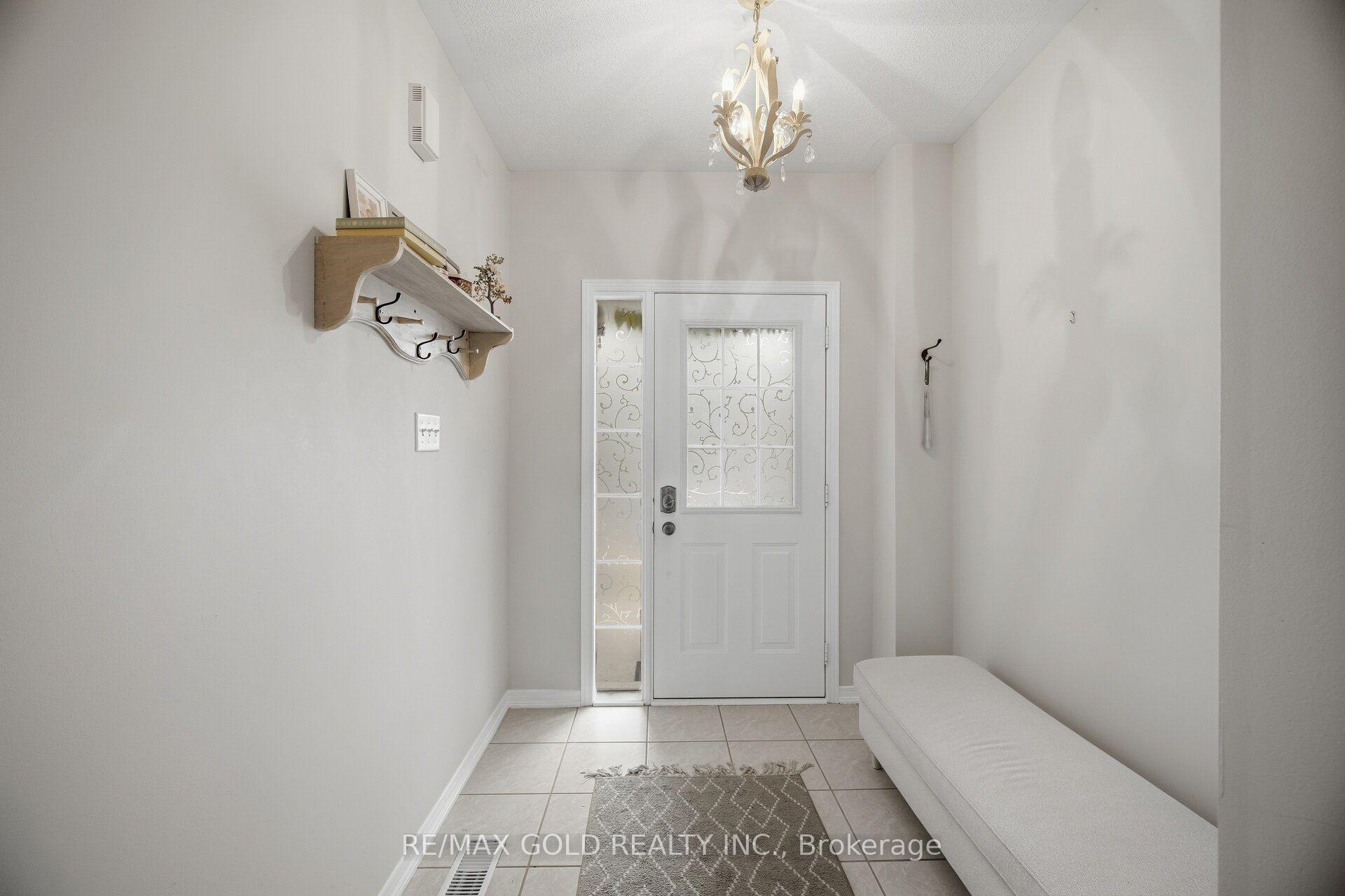 Photo 7 of 1795 Cobra Crescent, Burlington, Uptown — HOMEH