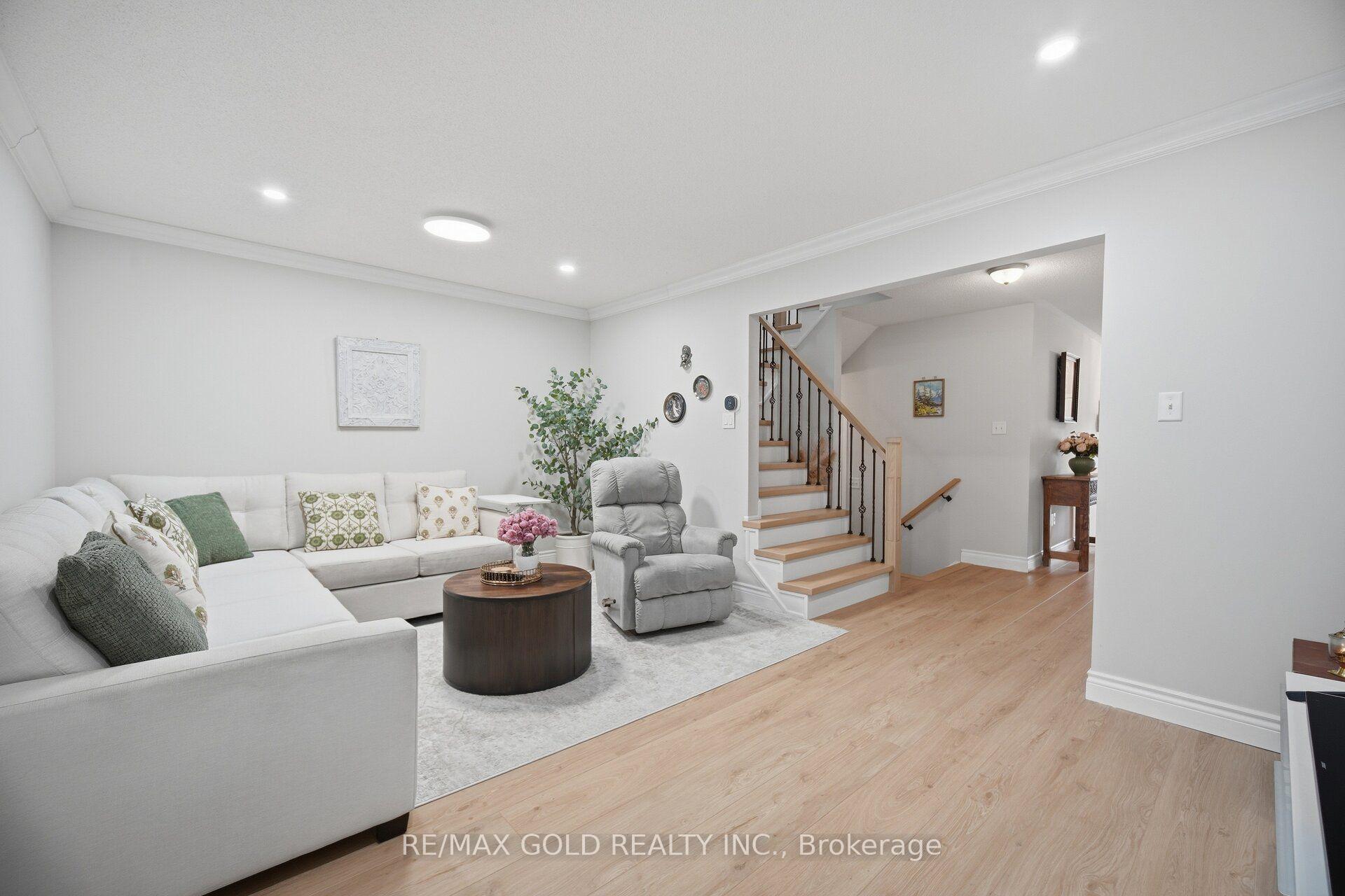 Photo 9 of 1795 Cobra Crescent, Burlington, Uptown — HOMEH