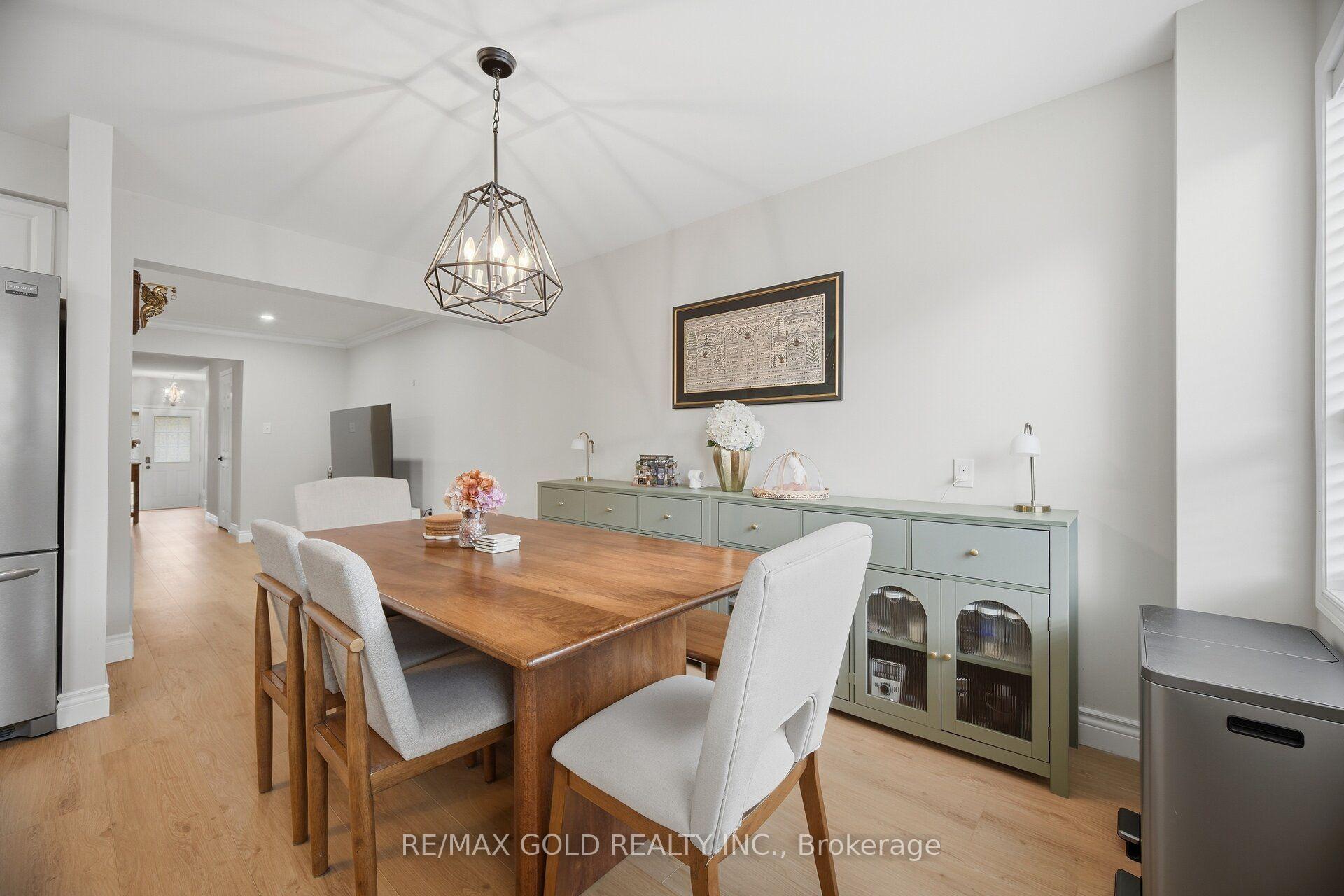 Photo 12 of 1795 Cobra Crescent, Burlington, Uptown — HOMEH