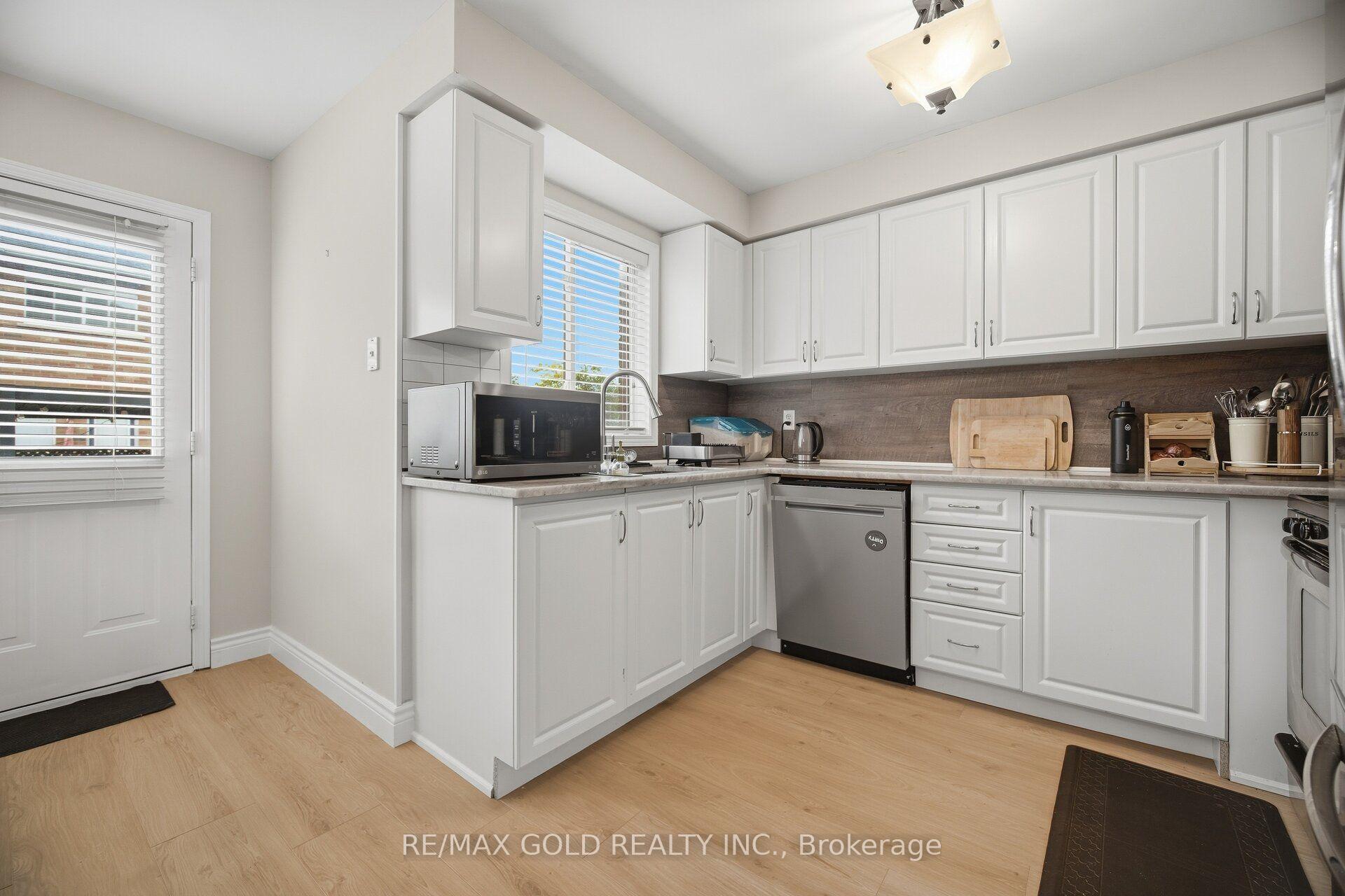 Photo 15 of 1795 Cobra Crescent, Burlington, Uptown — HOMEH