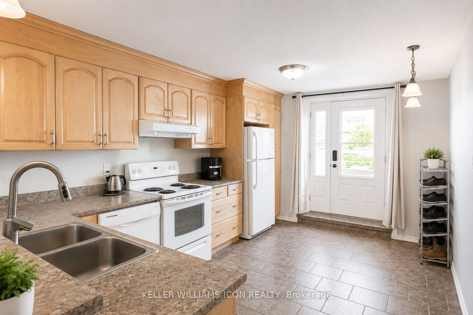 Photo 28 of 313 Savard Avenue, Ottawa, Vanier — HOMEH