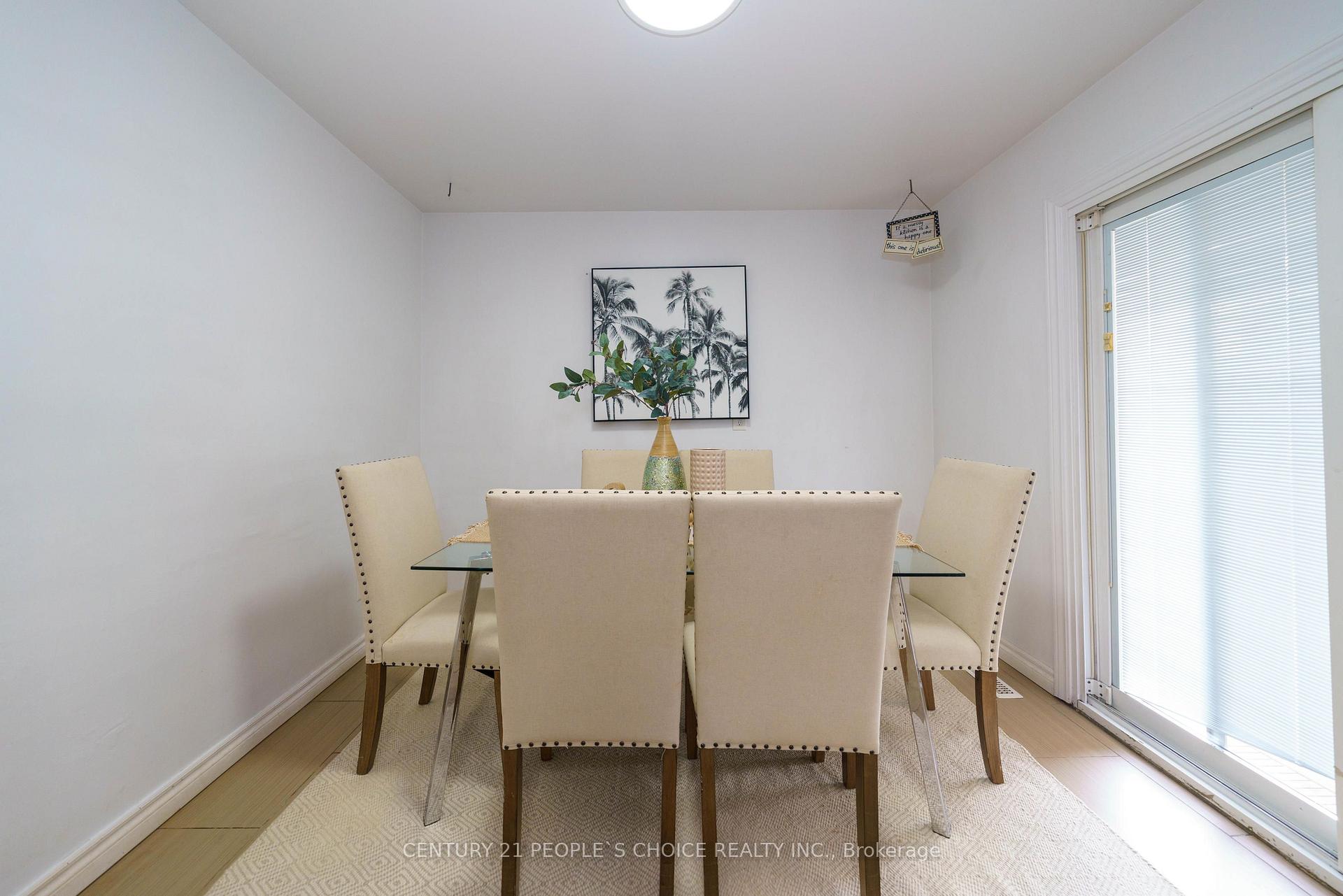 Photo 7 of 172 Hollyberry Trail, North York, Hillcrest Village — HOMEH