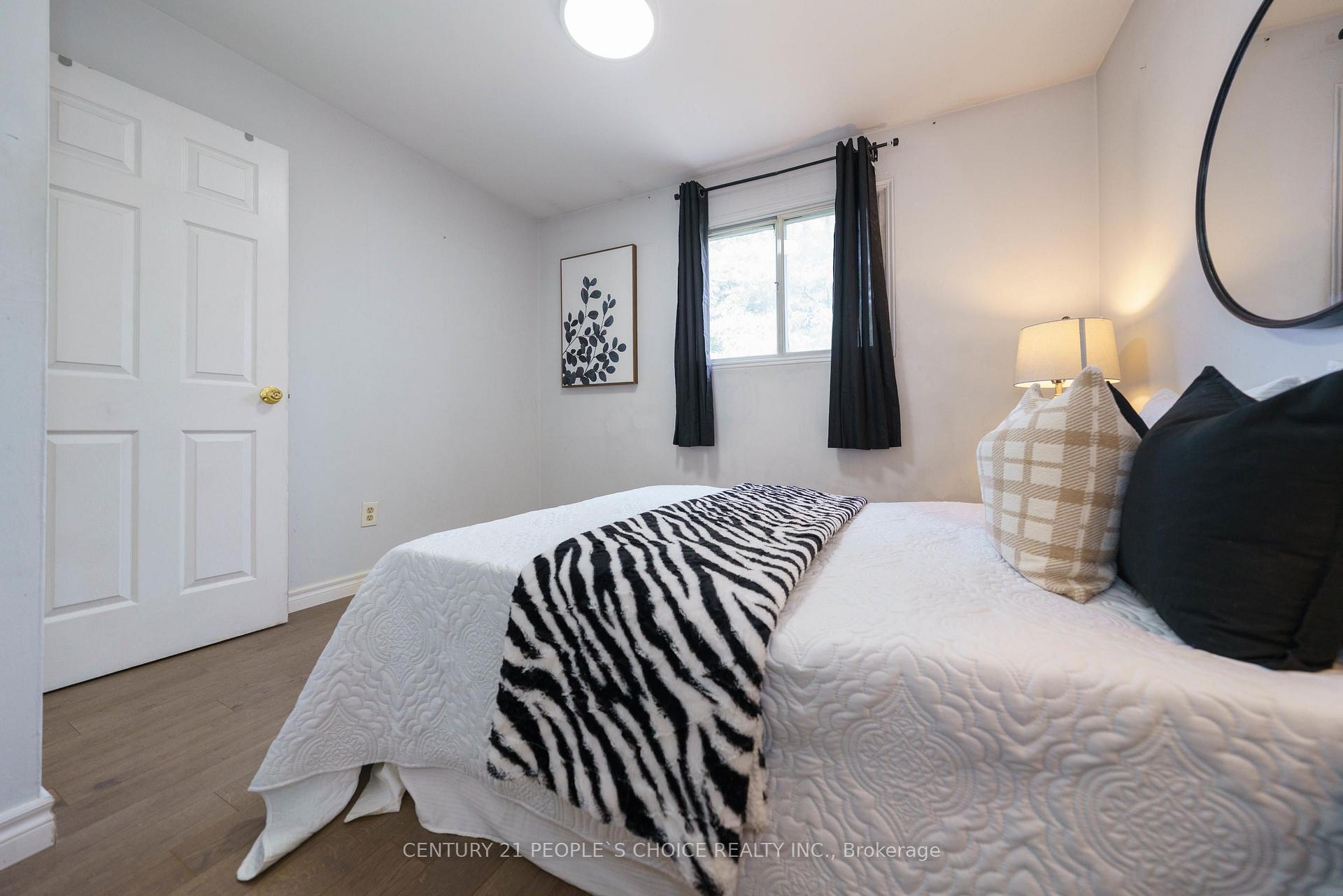 Photo 13 of 172 Hollyberry Trail, North York, Hillcrest Village — HOMEH
