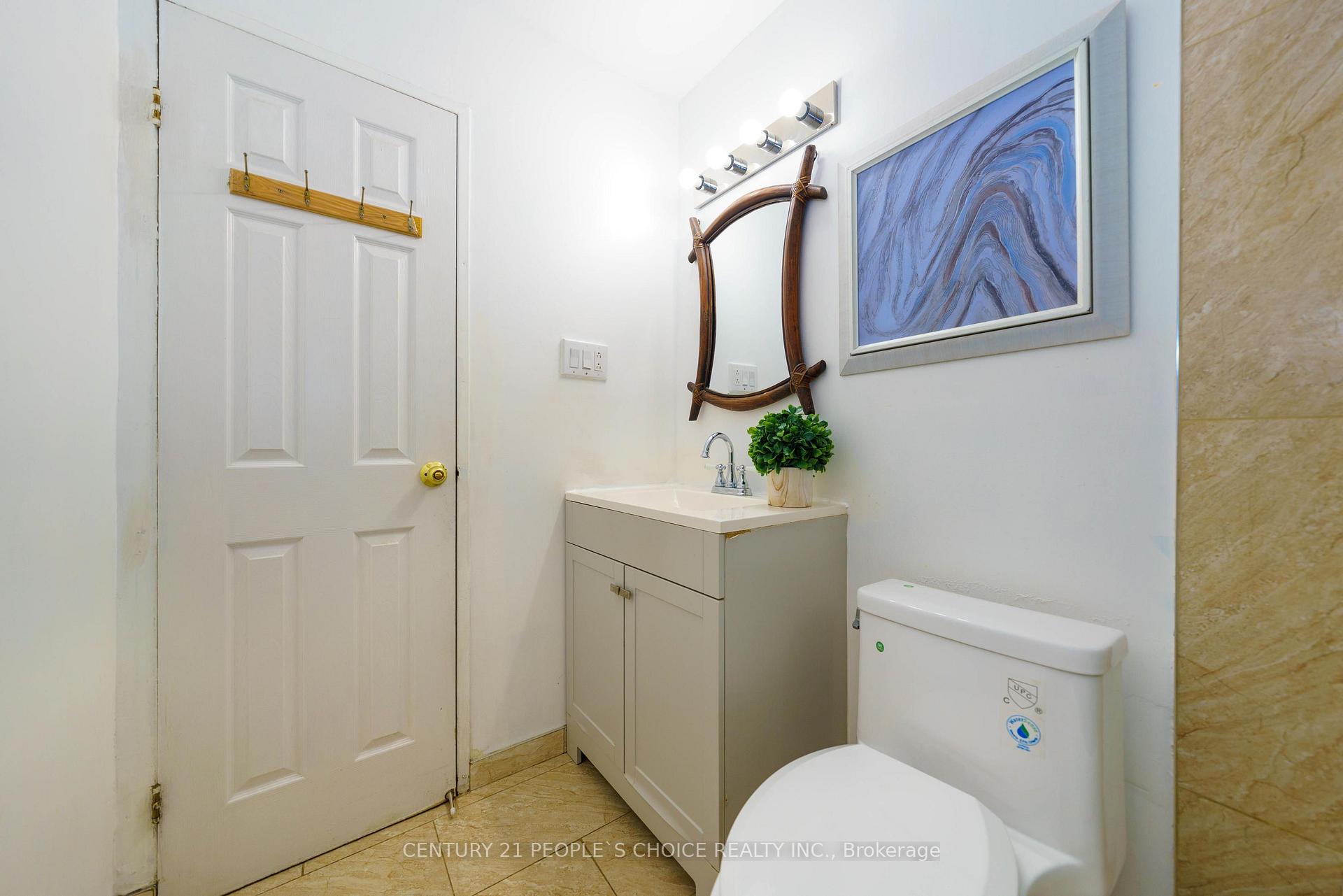 Photo 30 of 172 Hollyberry Trail, North York, Hillcrest Village — HOMEH