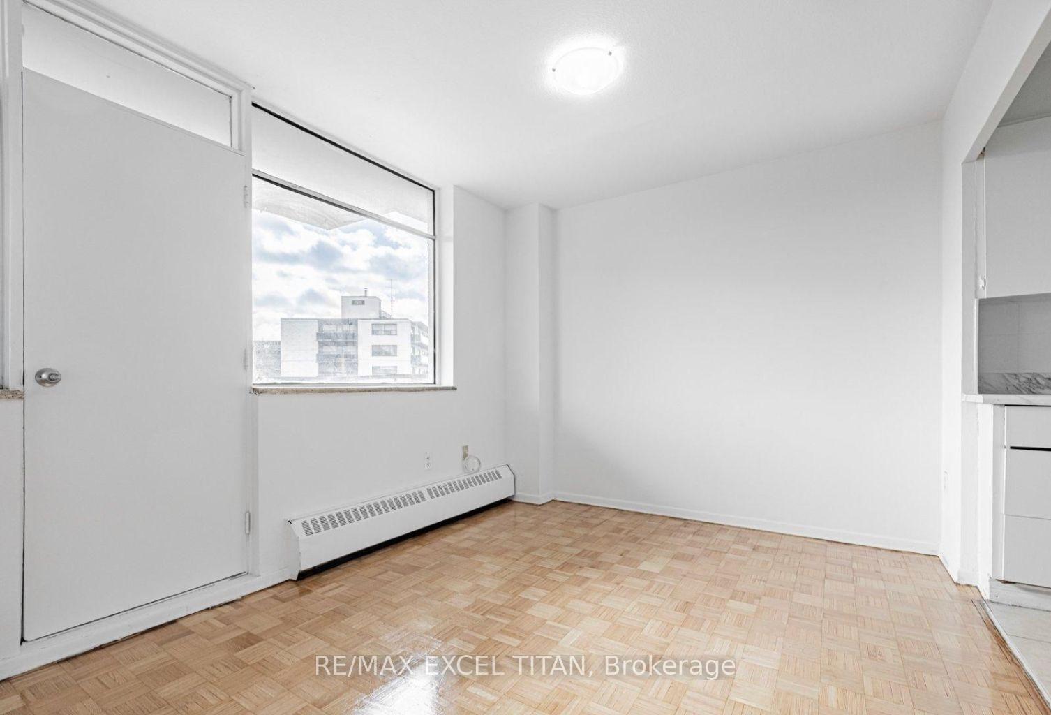 Photo 3 of Unit 204, 2255 Weston Road, North York, Weston — HOMEH
