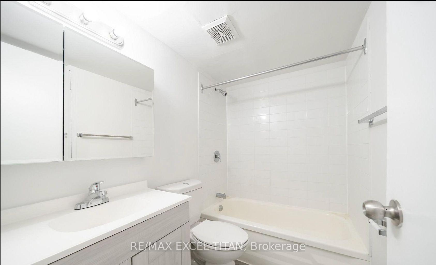 Photo 7 of Unit 204, 2255 Weston Road, North York, Weston — HOMEH