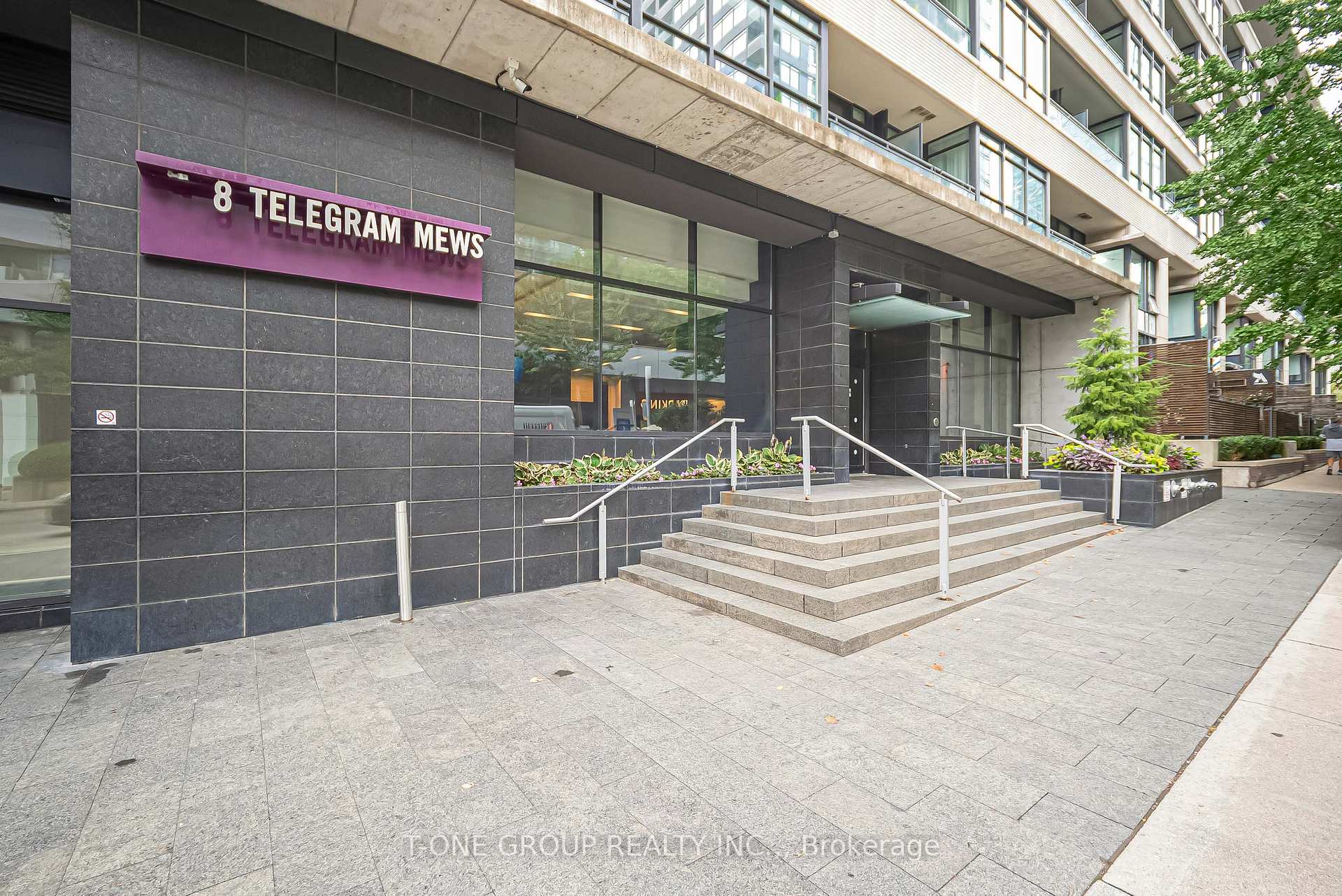 Photo 4 of Unit 738, 8 Telegram Mews, Toronto, Waterfront Communities — HOMEH