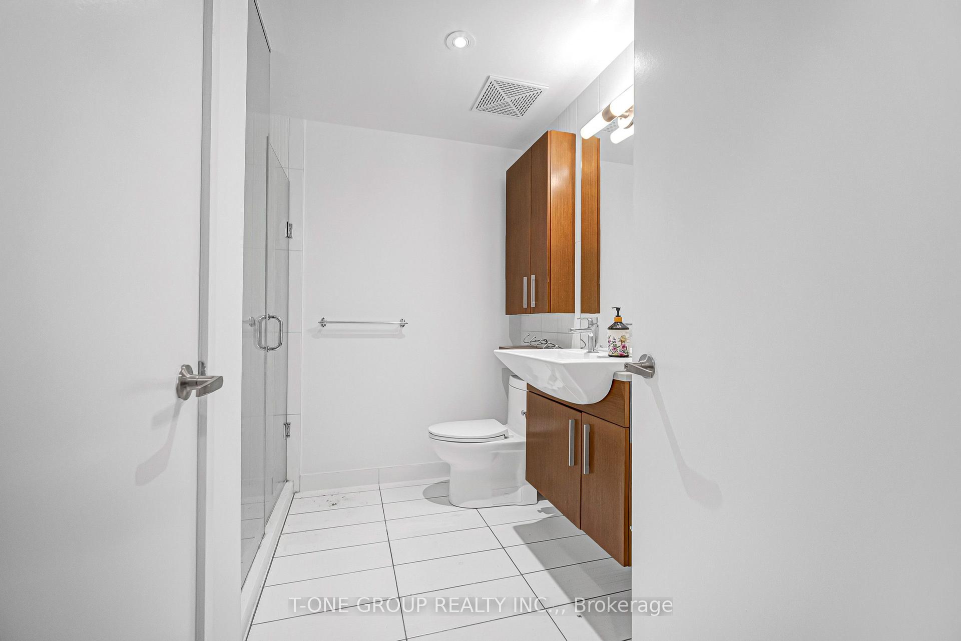 Photo 12 of Unit 738, 8 Telegram Mews, Toronto, Waterfront Communities — HOMEH