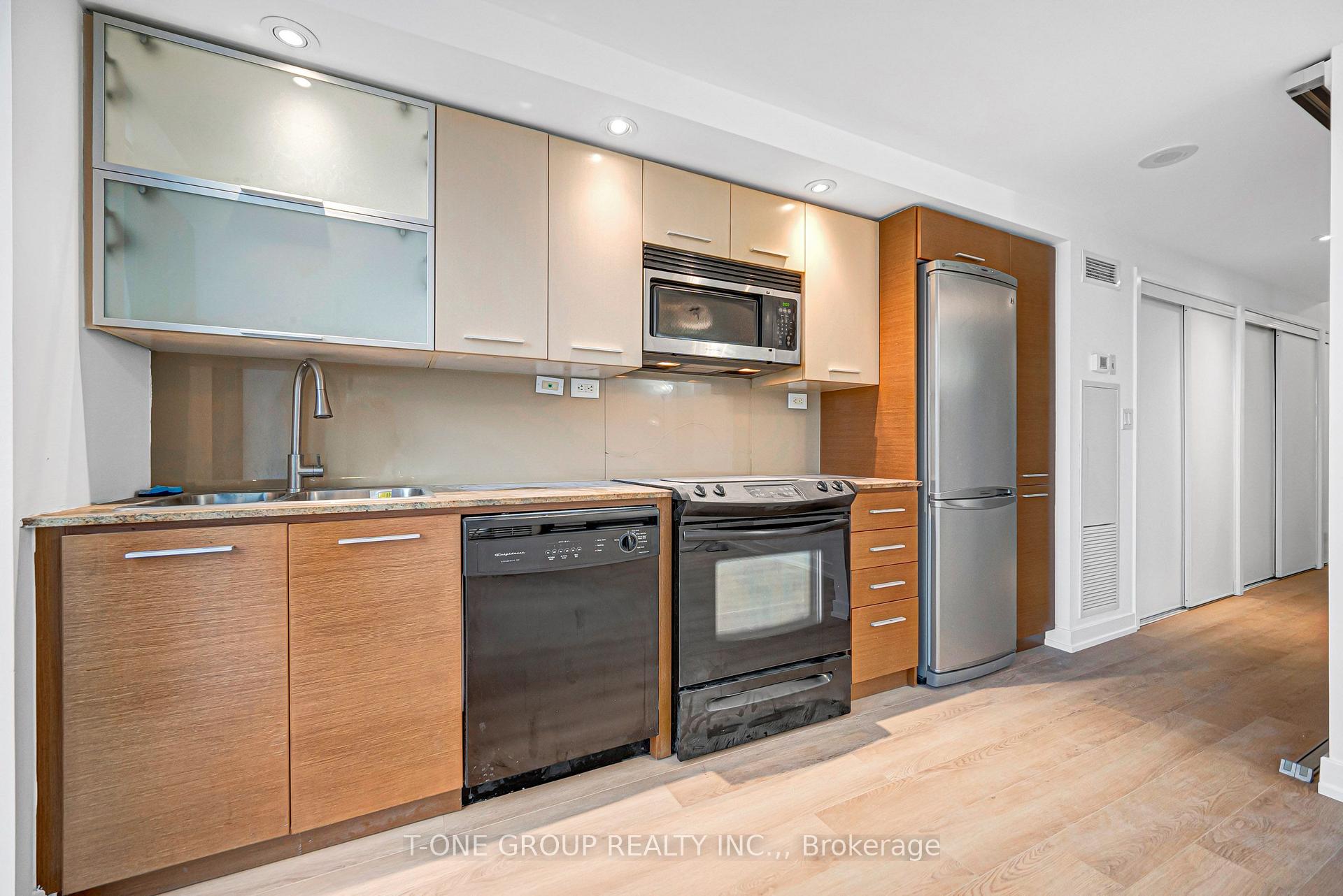 Photo 16 of Unit 738, 8 Telegram Mews, Toronto, Waterfront Communities — HOMEH