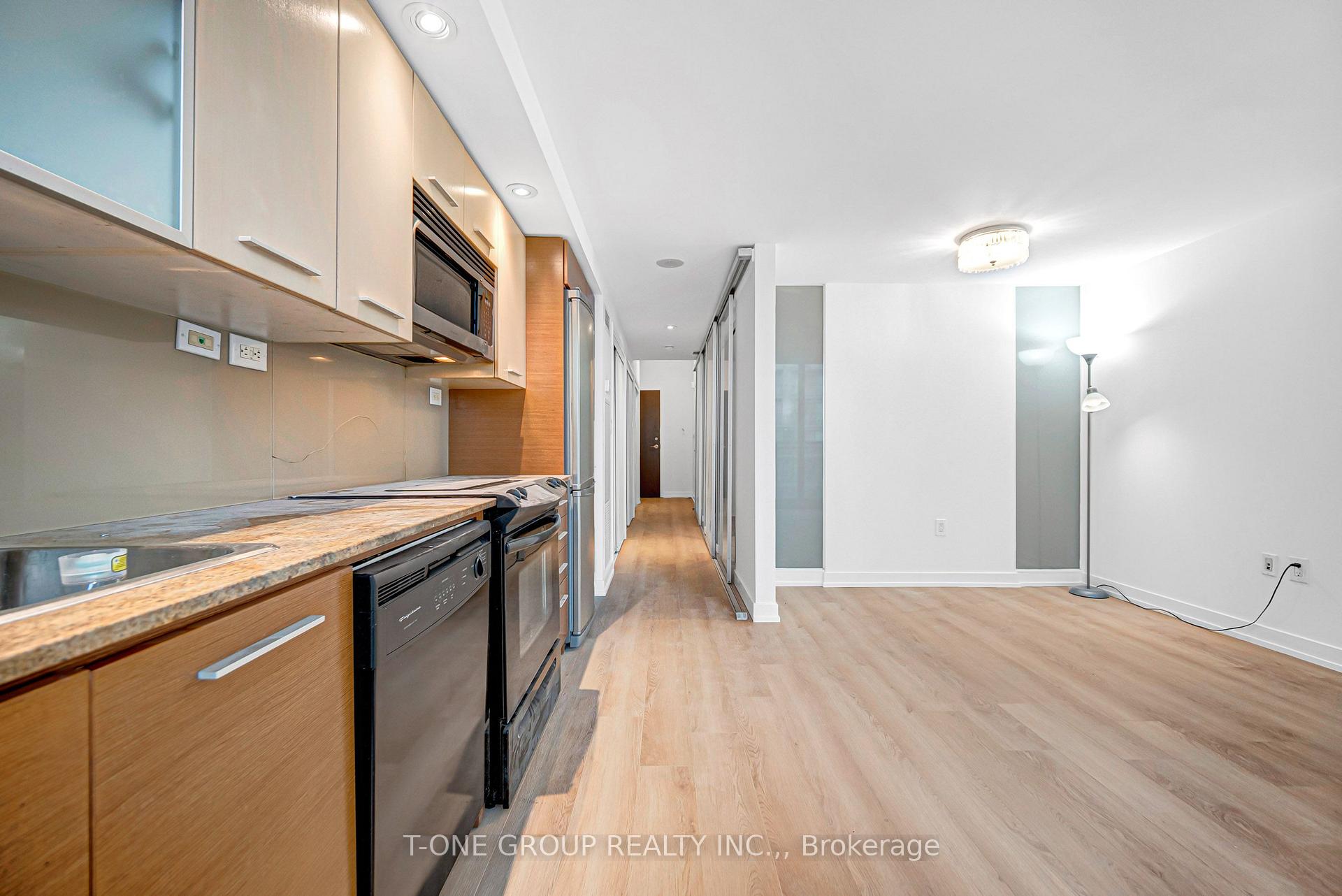 Photo 17 of Unit 738, 8 Telegram Mews, Toronto, Waterfront Communities — HOMEH