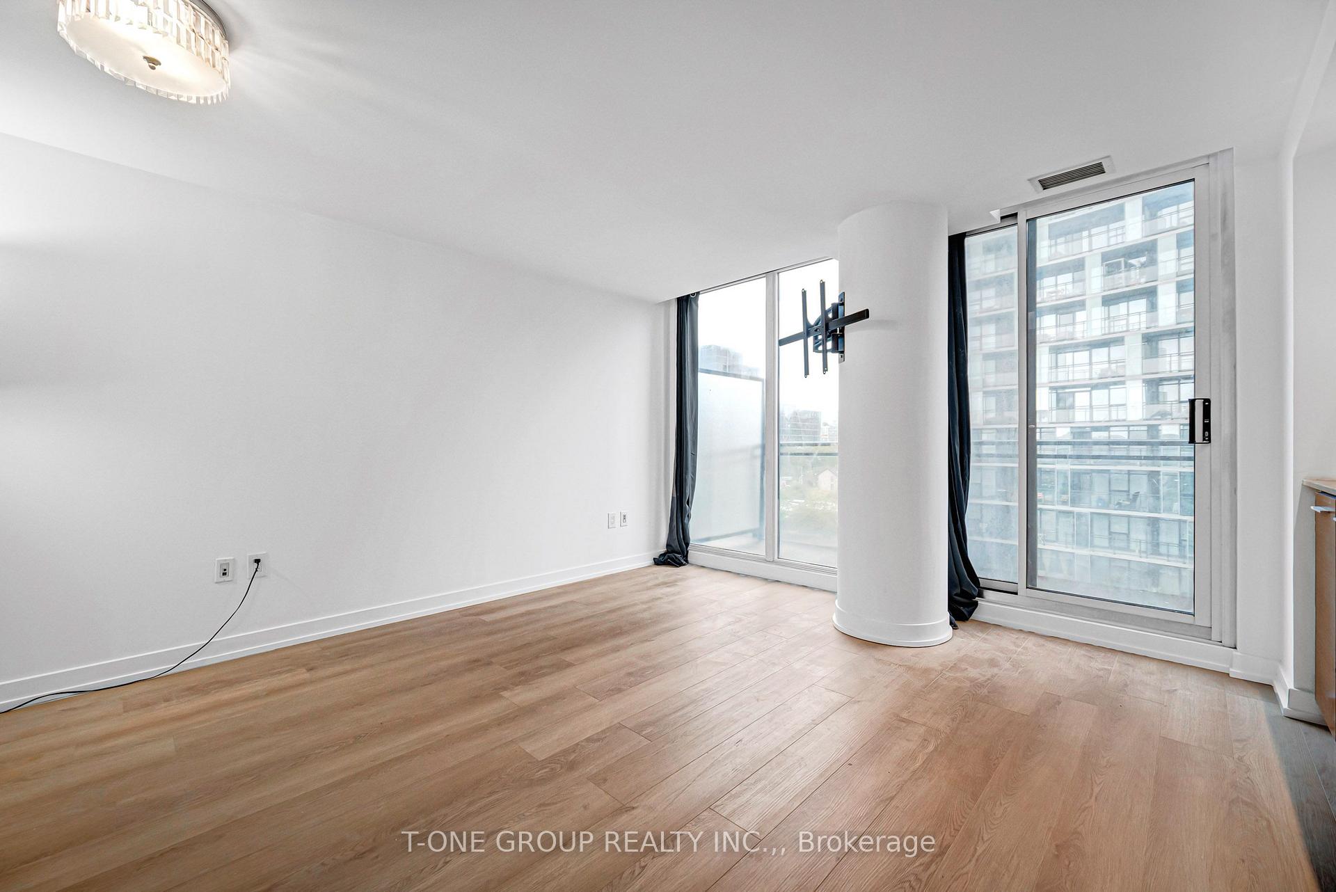 Photo 19 of Unit 738, 8 Telegram Mews, Toronto, Waterfront Communities — HOMEH