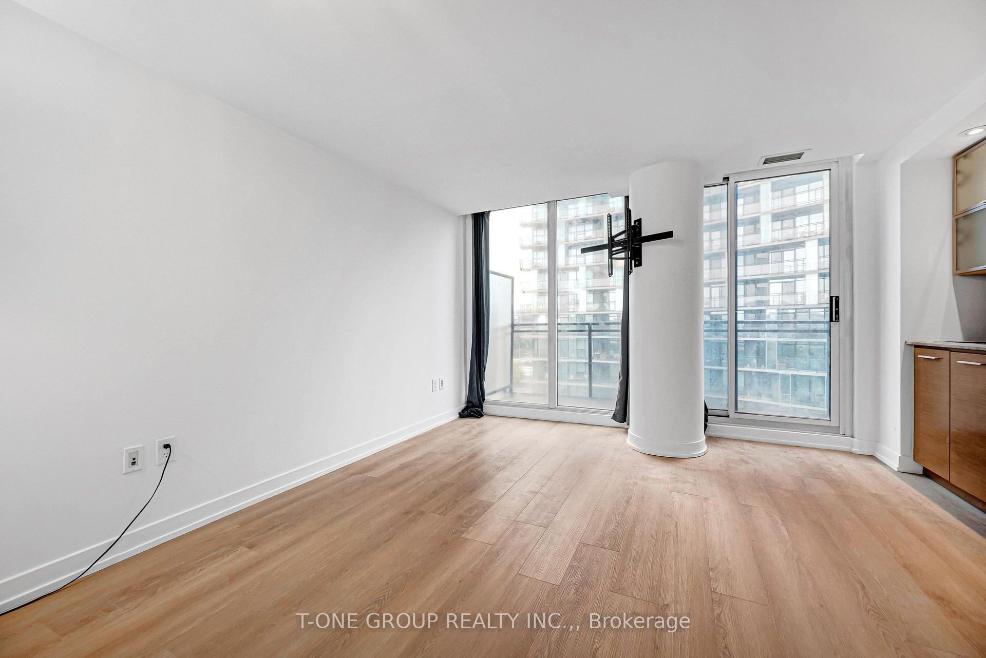 Photo 20 of Unit 738, 8 Telegram Mews, Toronto, Waterfront Communities — HOMEH