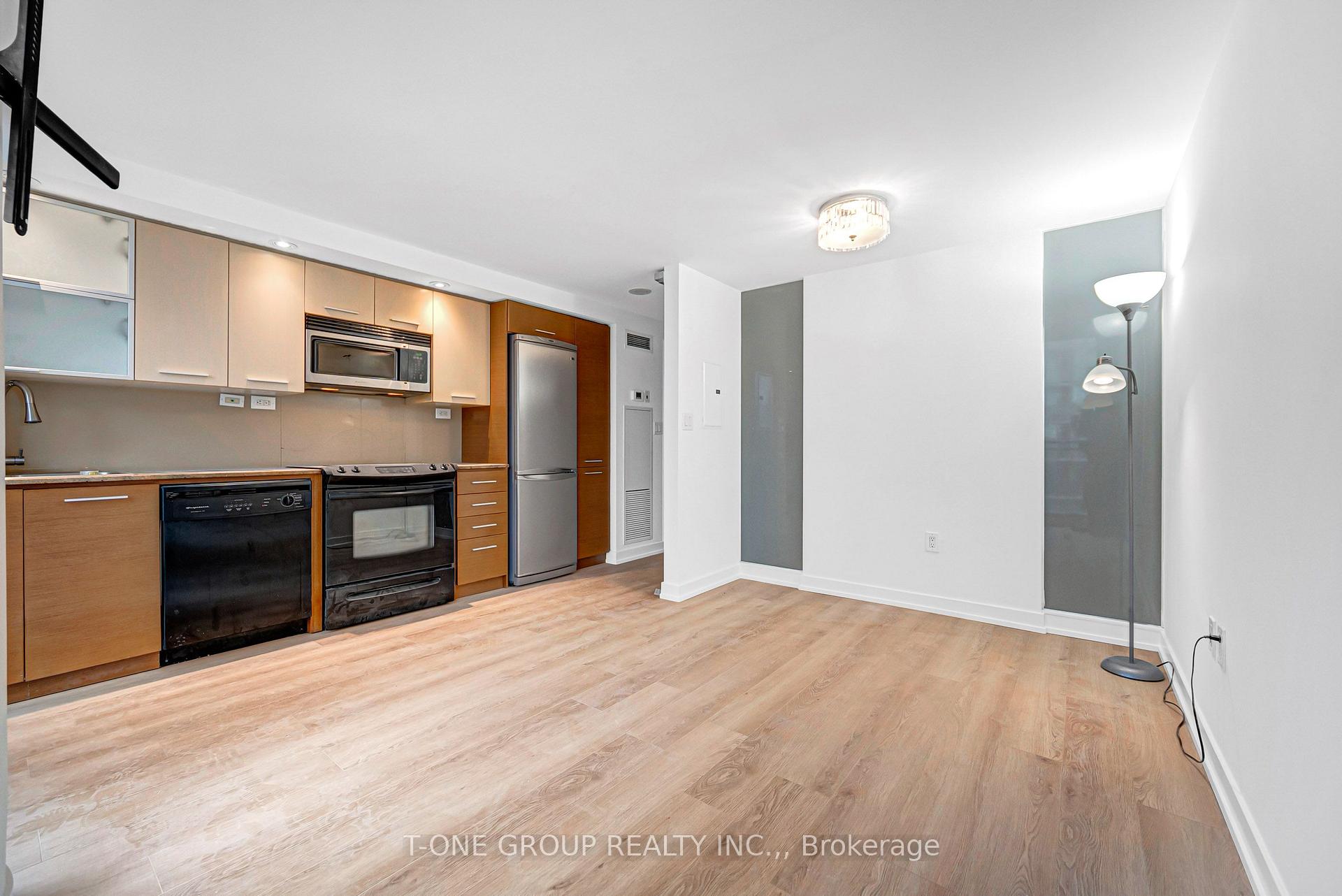 Photo 23 of Unit 738, 8 Telegram Mews, Toronto, Waterfront Communities — HOMEH