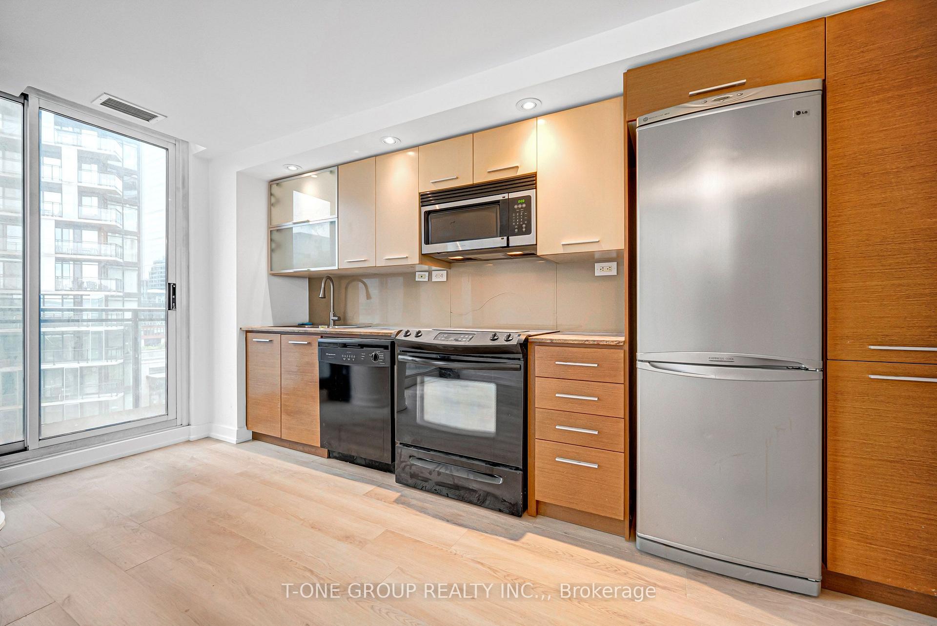 Photo 27 of Unit 738, 8 Telegram Mews, Toronto, Waterfront Communities — HOMEH