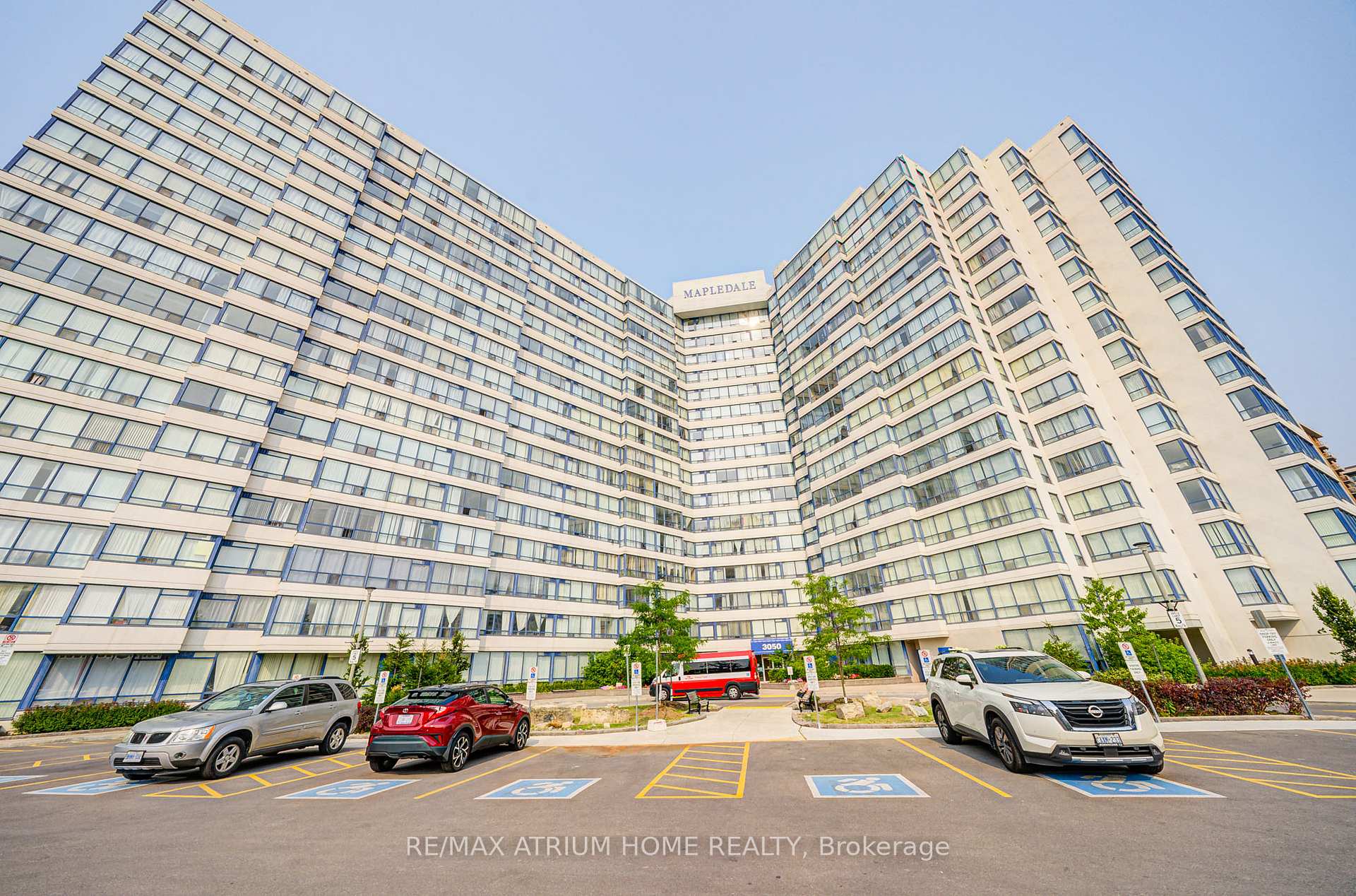 Photo of Unit 1515, 3050 Ellesmere Road