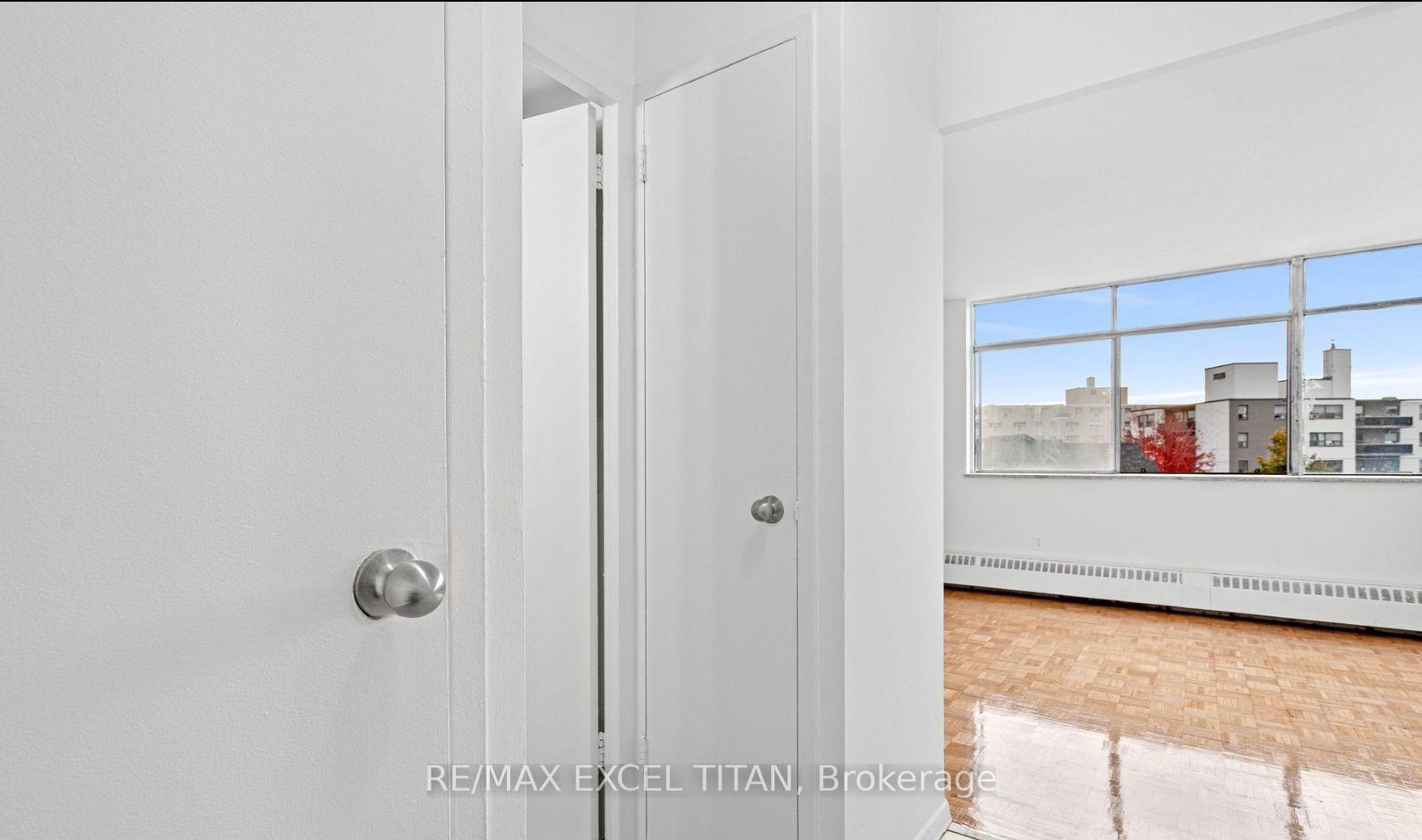 Photo 4 of Unit 409, 2255 Weston Road, North York, Weston — HOMEH